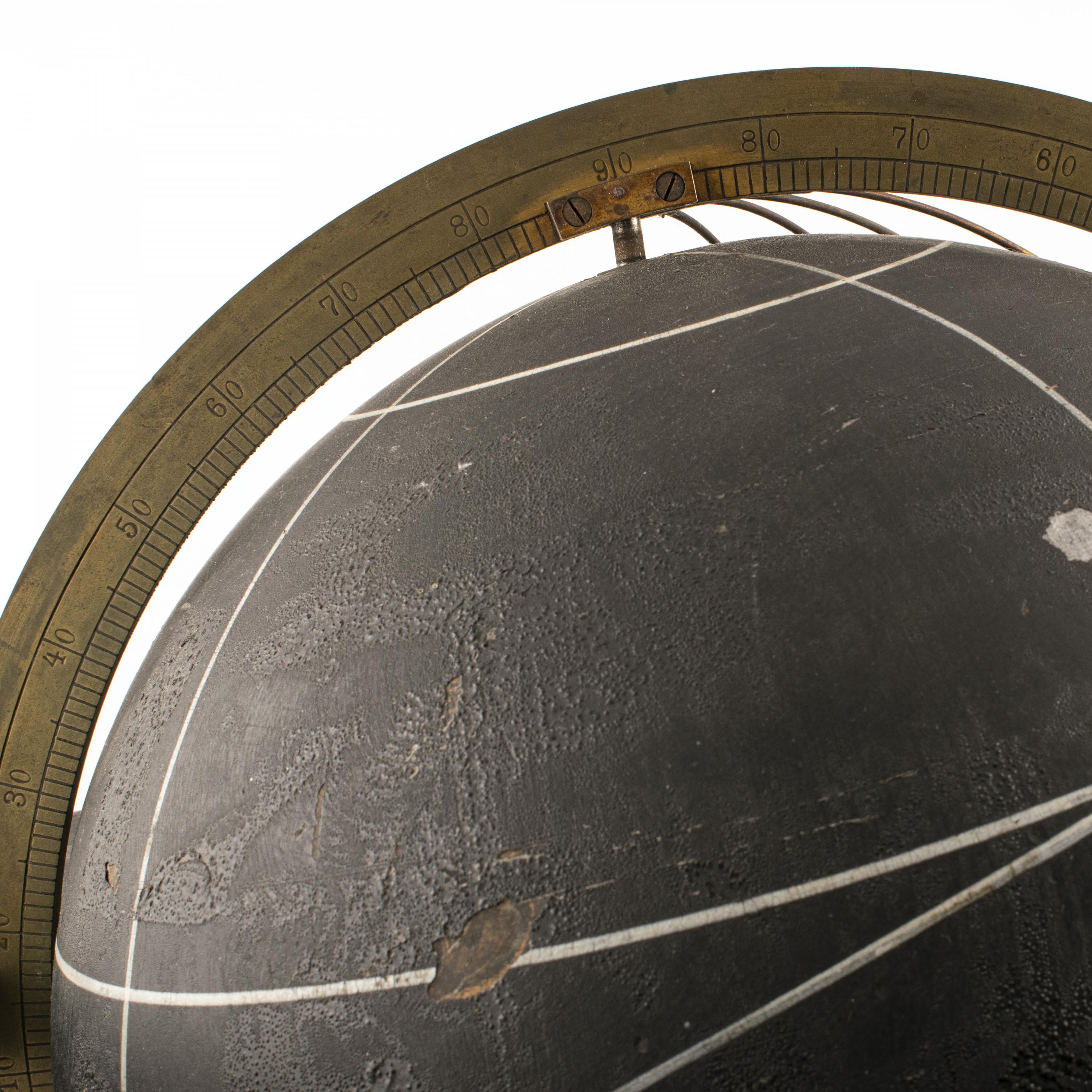 Celestial Globe, Schweden, frühes 19. Jahrhundert (Holz) im Angebot