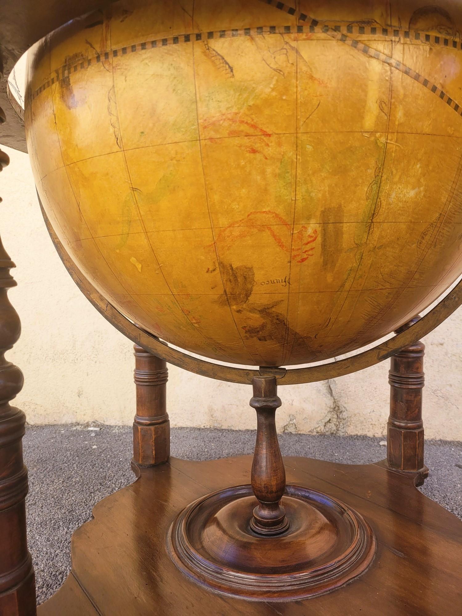 XIX secolo Globo celeste da biblioteca su supporto, fine XIX inizio XX secolo in vendita