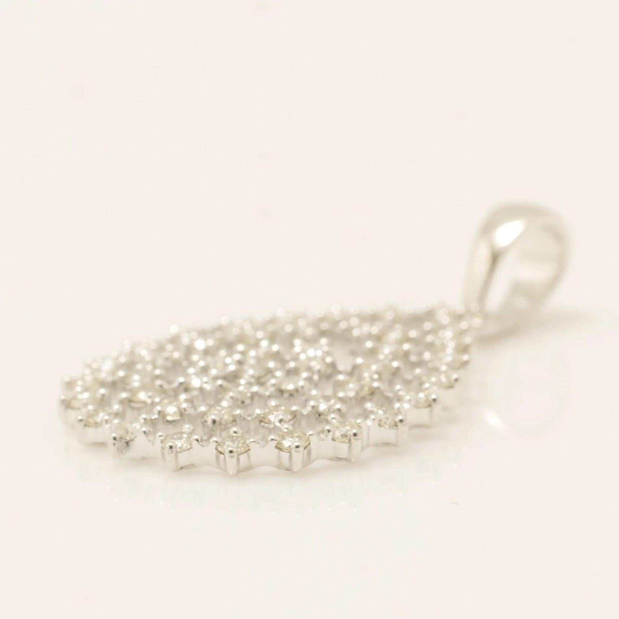 Collier de diamants en forme de goutte céleste en or massif 14k (certifié) en vente 2