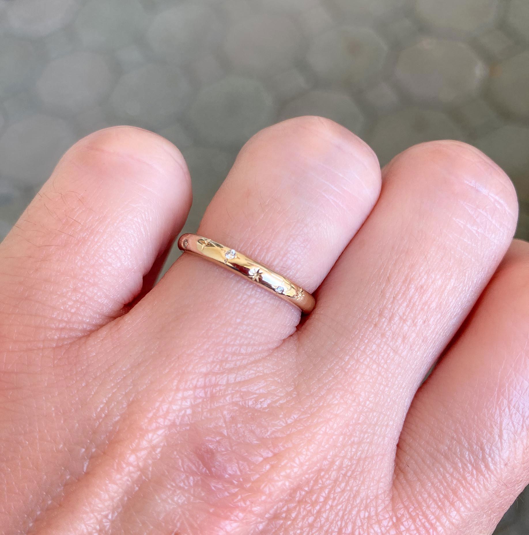 Verlobungsring aus 14 Karat Gold mit Celestial-Themed Diamant und Sternen AD2316 5