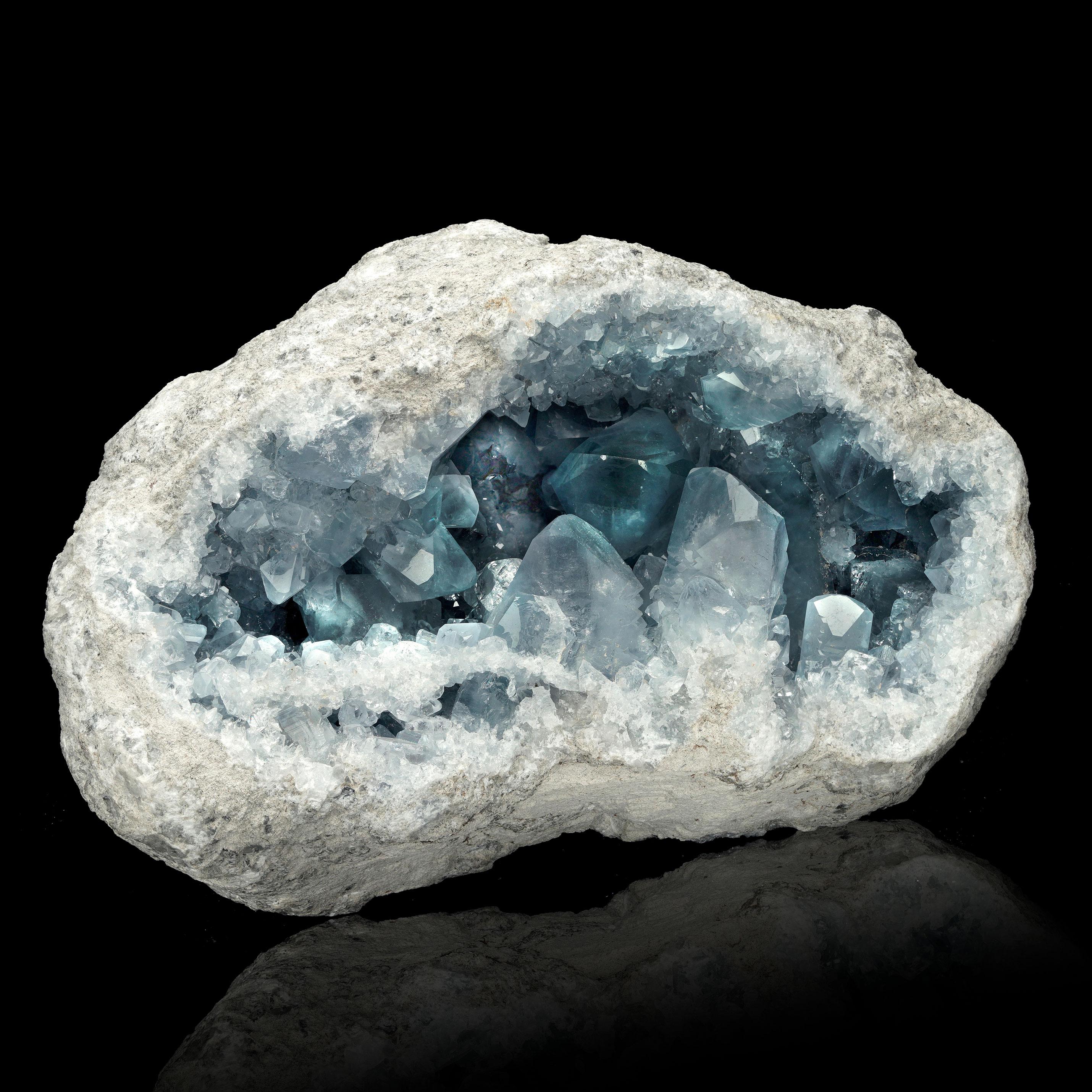Malgascio Geode di celestite - 14 lb in vendita