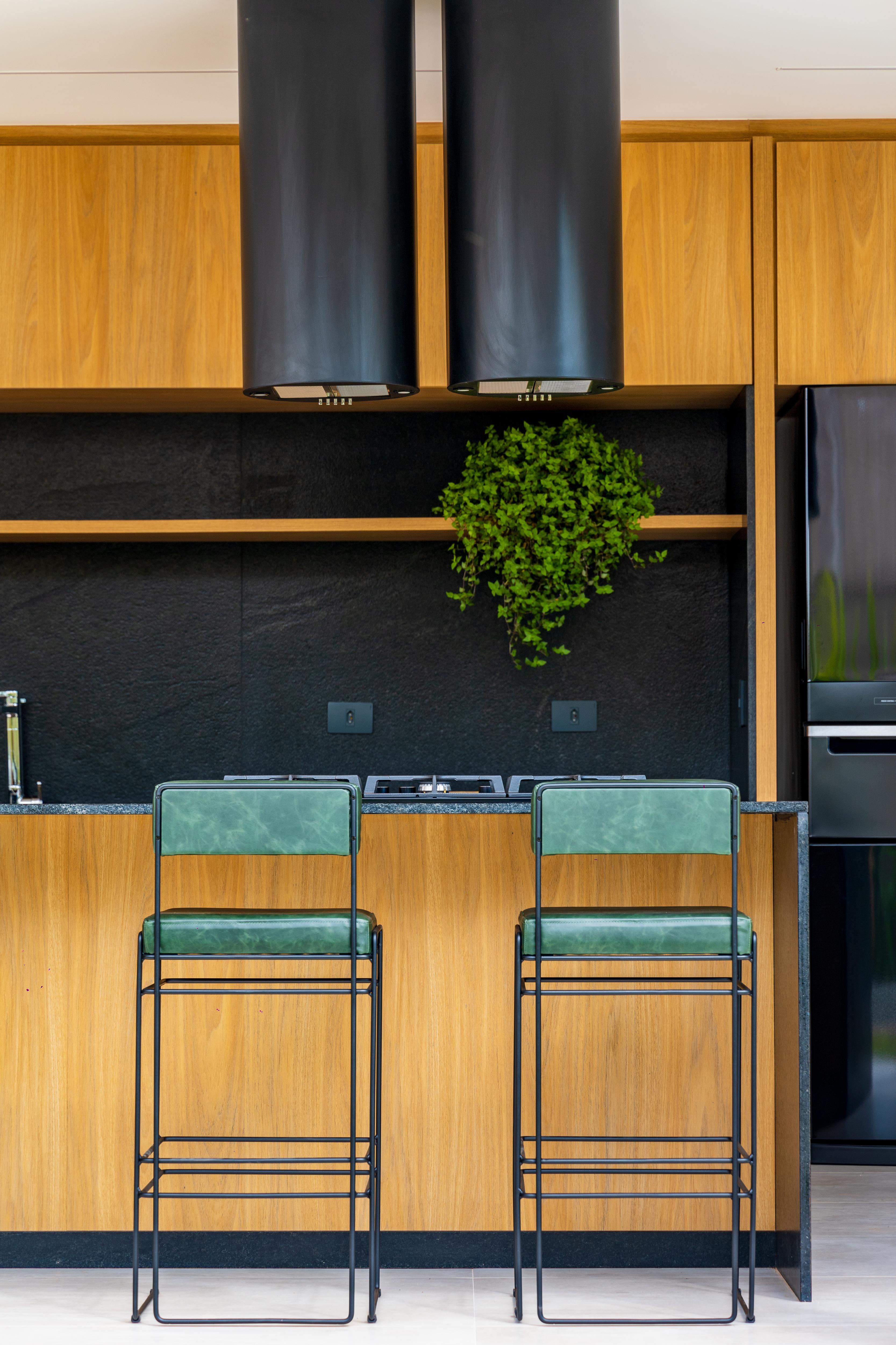 Tabouret de bar minimaliste «lia », style contemporain brésilien, par Danilo Vale Neuf - En vente à Brasilia, Distrito Federal
