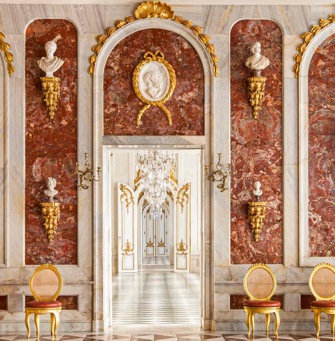 Neue Kammern Potsdam I. De la serie Neue Kammern Enfilades - Photograph Contemporáneo de Celia Rogge