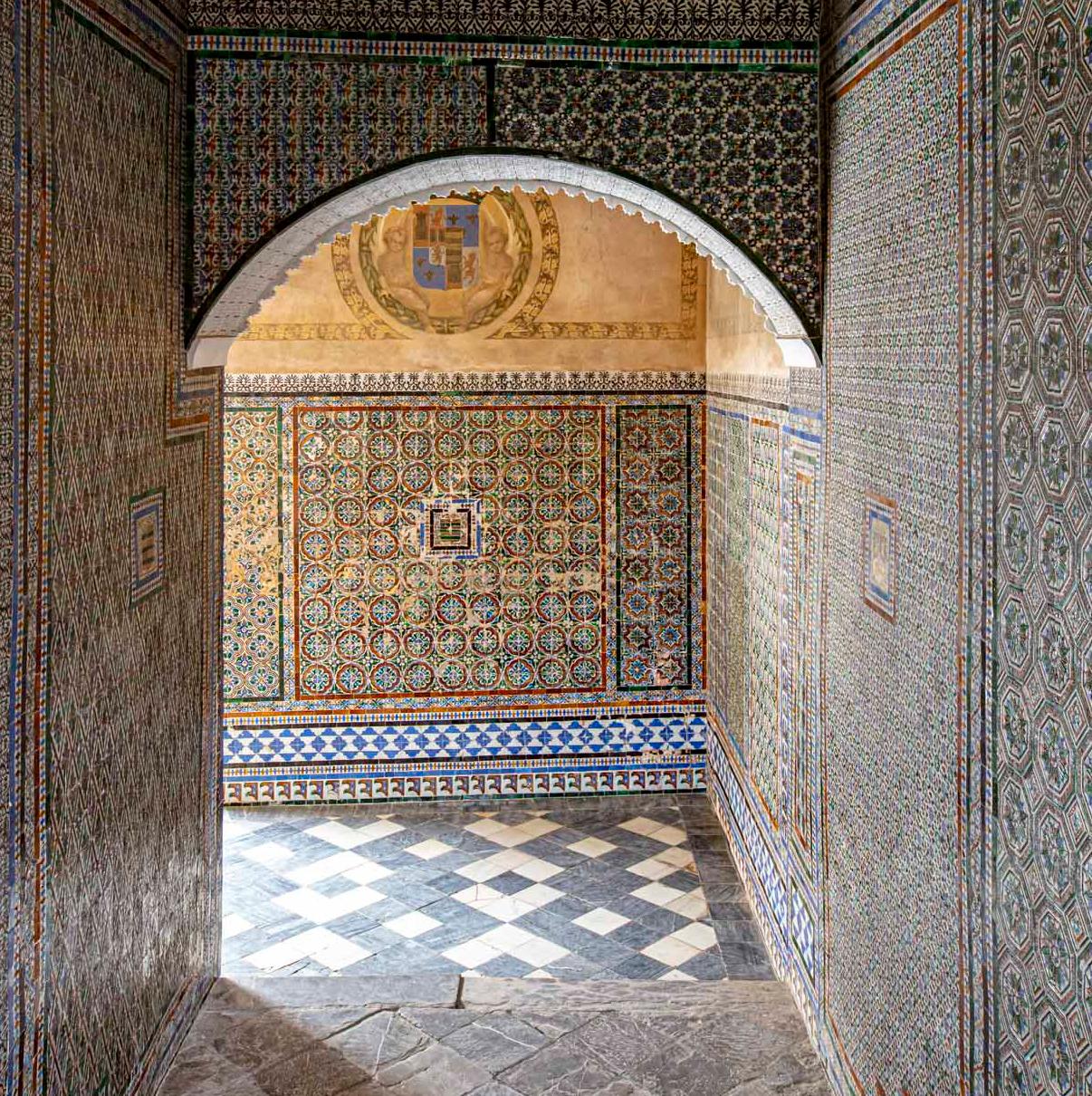 Tesoros Del Sevilla. Aus der Iberia-Serie (Zeitgenössisch), Photograph, von Celia Rogge
