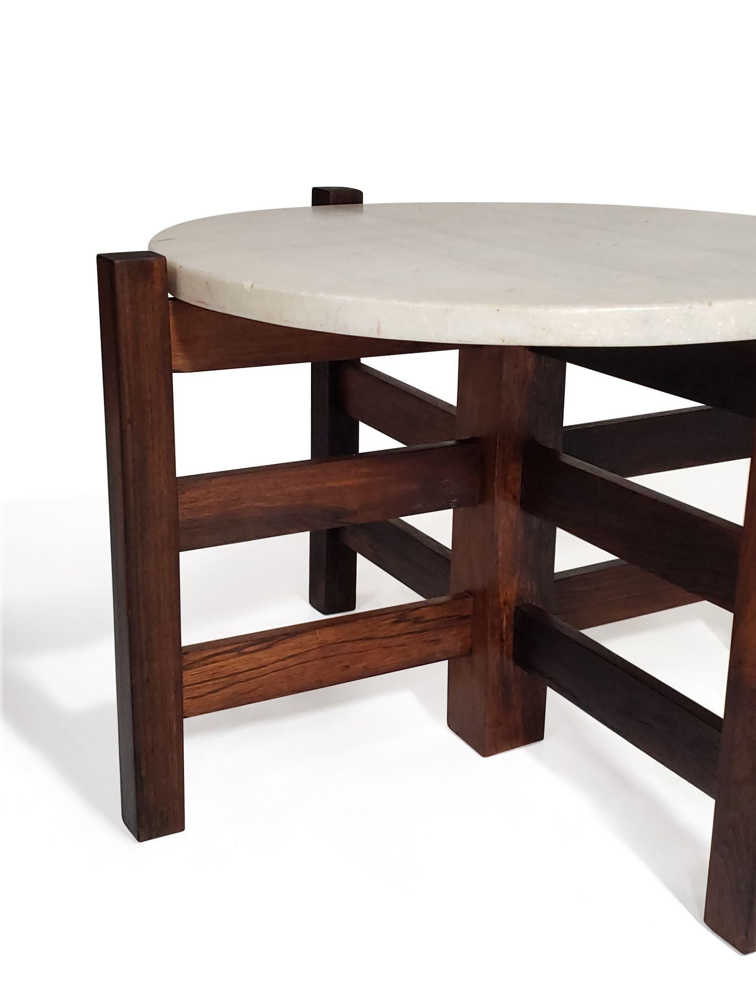 20th Century Celina Decorações Brazilian Rosewood Side Table With Marble Top For Sale