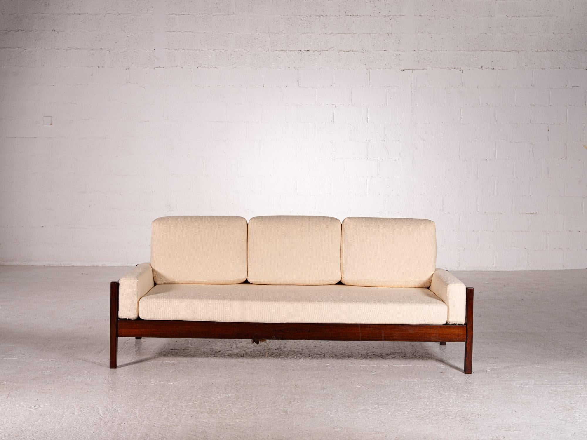Mid-Century Modern Celina Zilberberg, Three-seater sofa in solid wood, c. 1960 For Sale