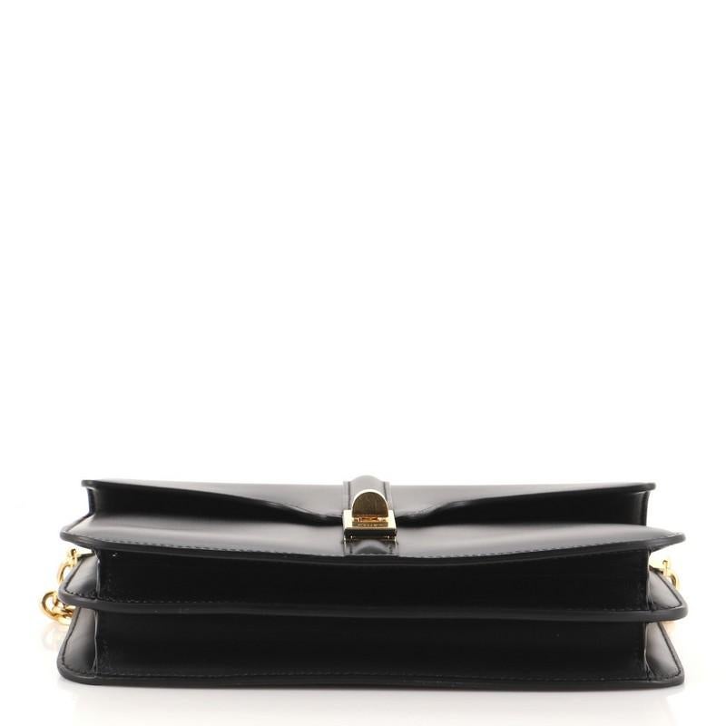 Celine 16 Chain Shoulder Bag Leathe In Good Condition In NY, NY