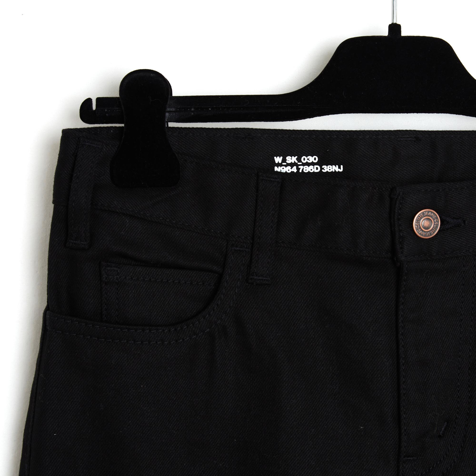 Celine 2019 jeans by Hedi Slimane slim or skinny in Japanese canvas (100% cotton, no elastane) black, size US26, new, with original tags. European retail price (2019) €590.