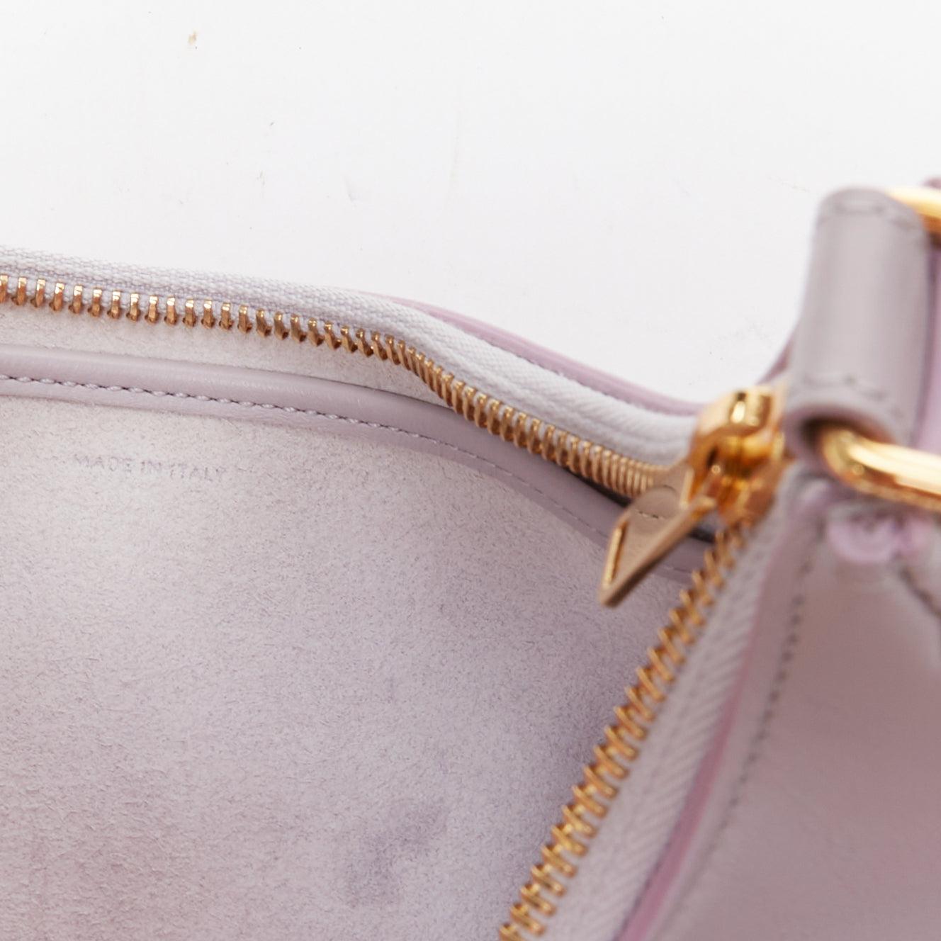 Celine 2021 Ava sac à bandoulière demi-lune en cuir de veau violet lavande en vente 4