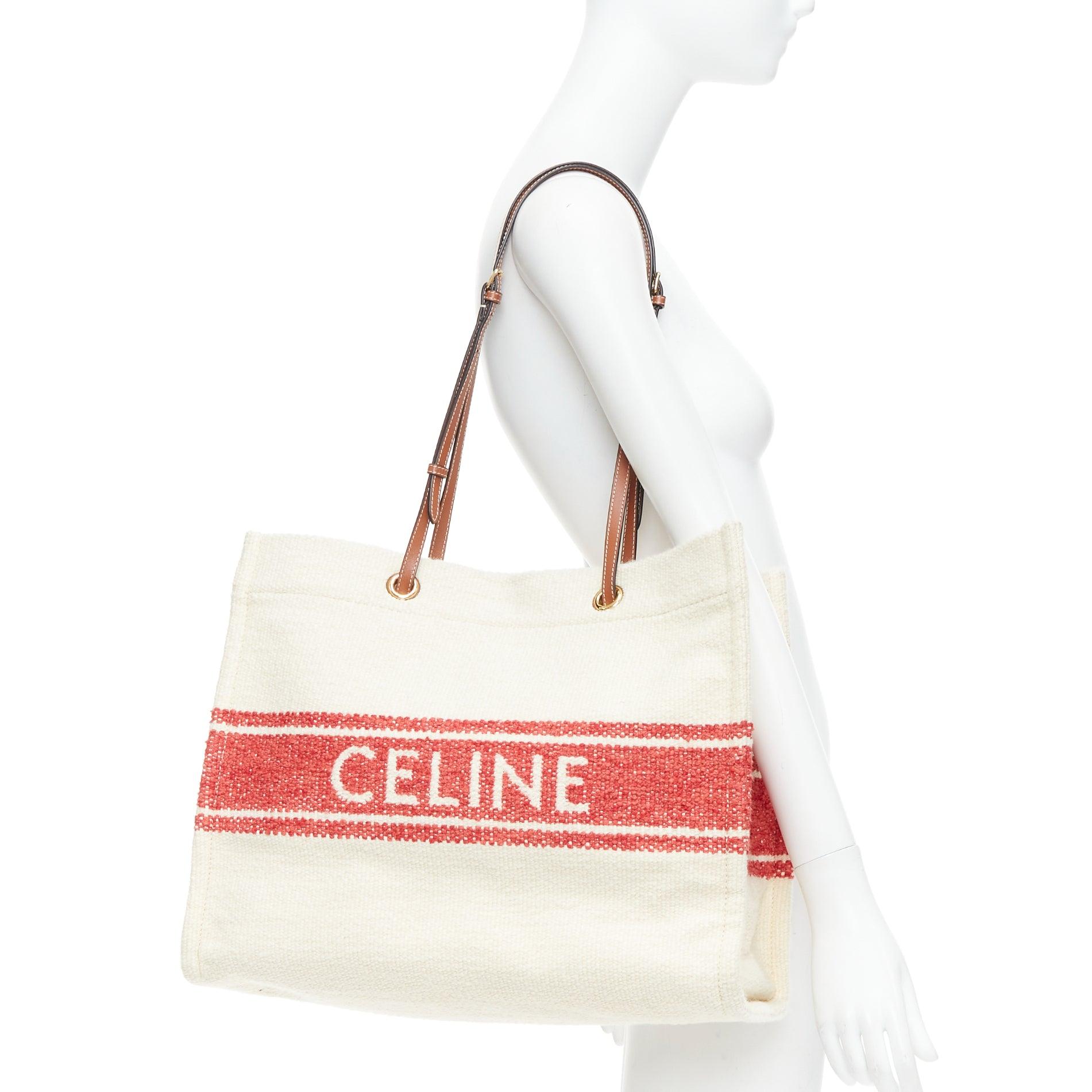 CELINE 2021 Plein Soleil Horizontal Cabas Thais boucle wool logo tote bag
Reference: KYCG/A00159
Brand: Celine
Designer: Hedi Slimane
Model: Plein Soleil Horizontal Cabas
Collection: 2021
Material: Fabric
Color: Beige, Red
Pattern: Striped
Closure: