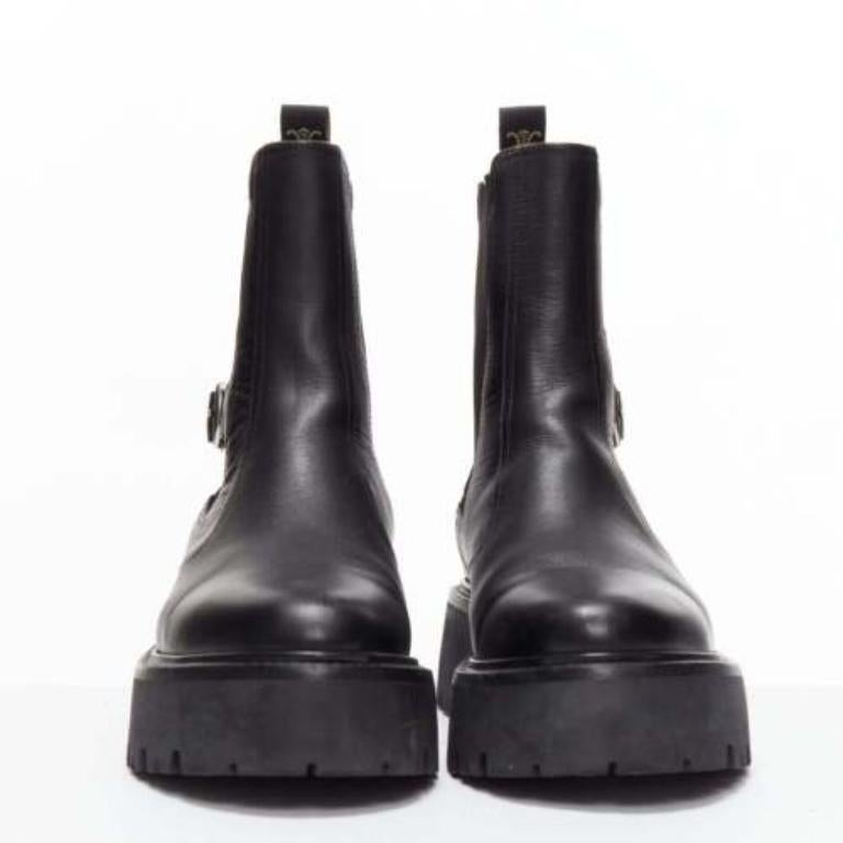 CELINE 2022 Bulky Chelsea black calfskin leather buckles biker boots EU39 In Good Condition In Hong Kong, NT