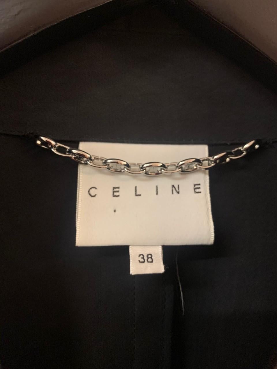 Schokoladenfarbener und schwarzer Militär-Trenchcoat im Stil der 70er Jahre von Celine mit Logodruck, um 2019 im Angebot 6