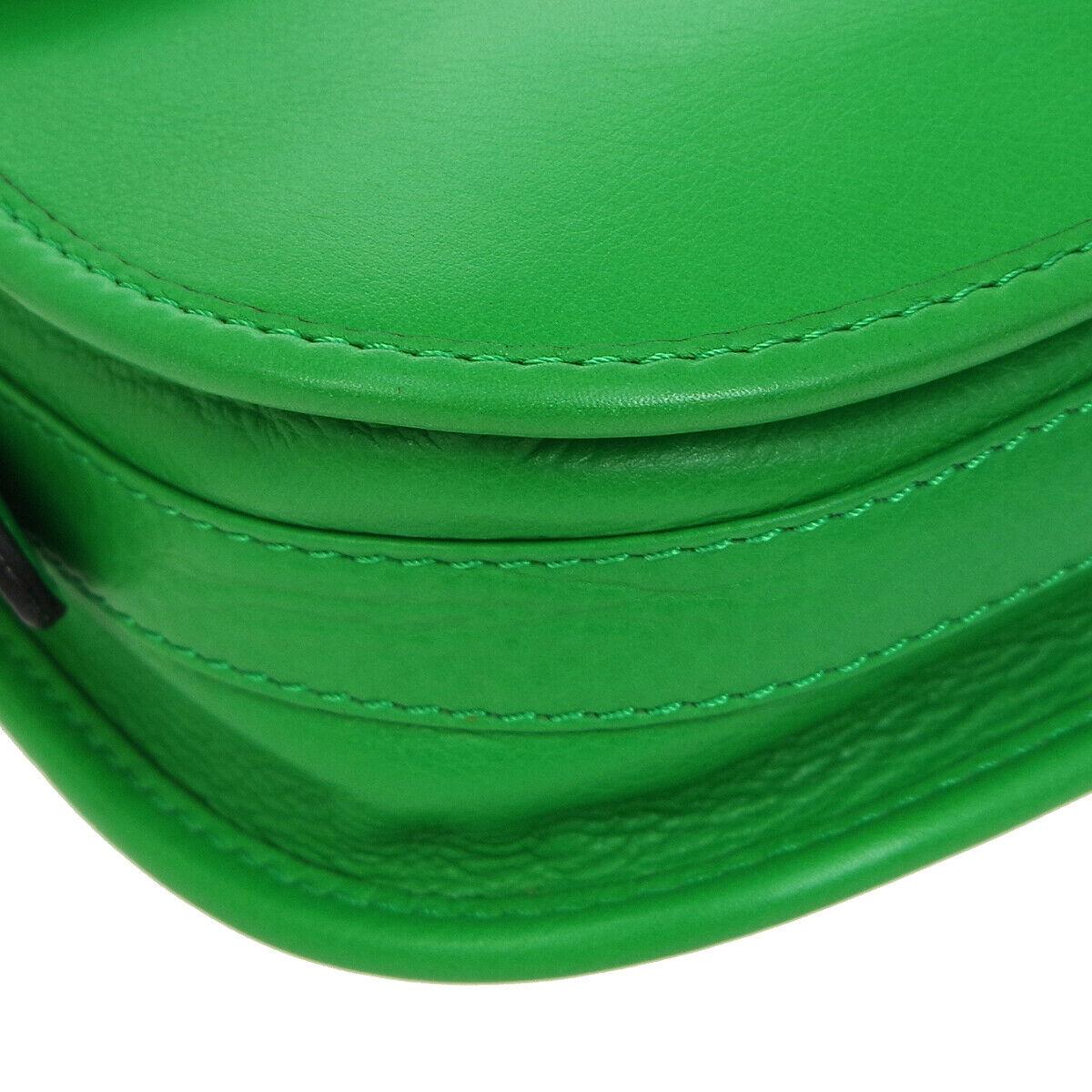 Celine Apple Green Leather Gold Toggle Saddle Shoulder Crossbody Flap Bag In Good Condition In Chicago, IL