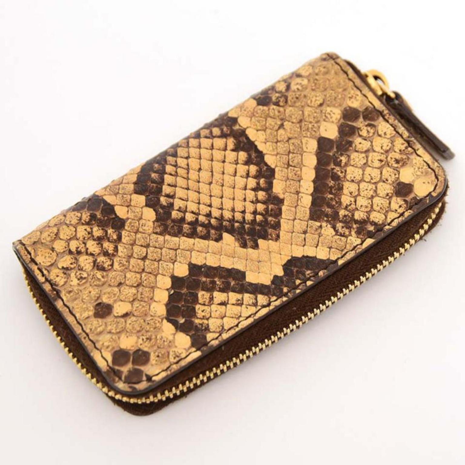 Céline Around Wallet 226389 Python Clutch In Excellent Condition For Sale In Forest Hills, NY