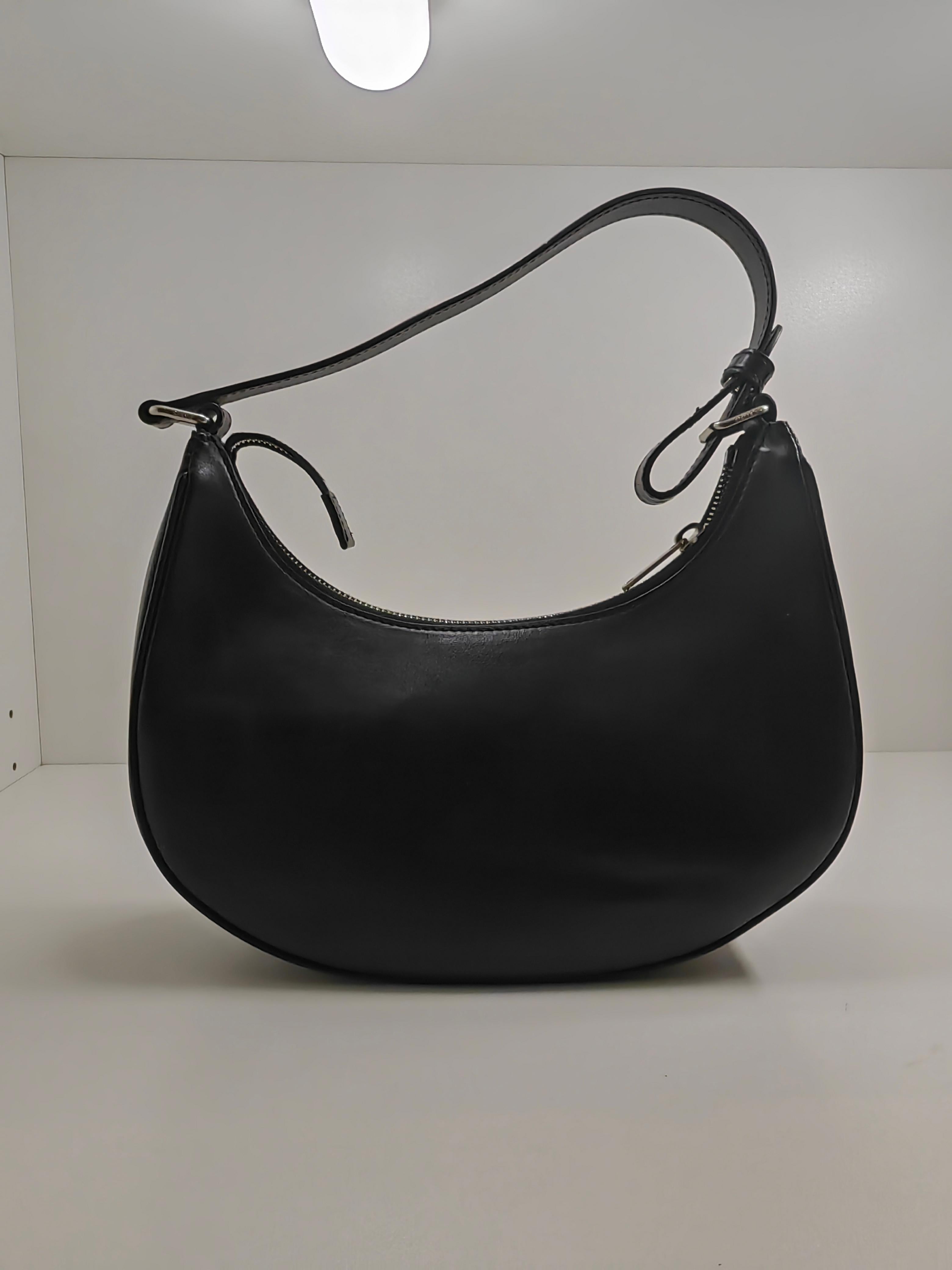 Celine Ava Alphabet Logo Unisex Bag in Black Leather For Sale 5