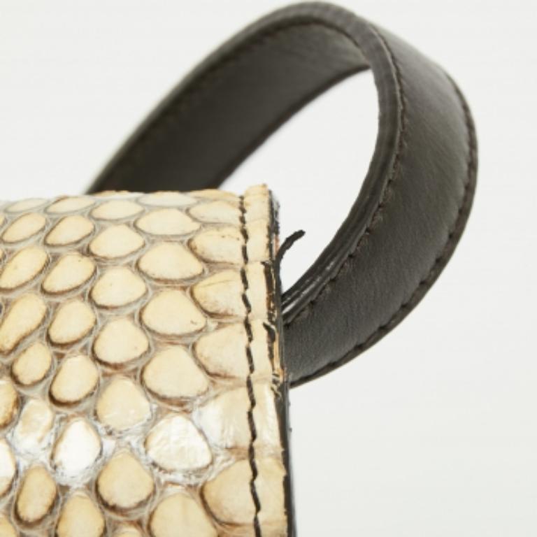 Celine Beige/Cream Watersnake Medium Classic Box Shoulder Bag In Good Condition For Sale In Dubai, Al Qouz 2