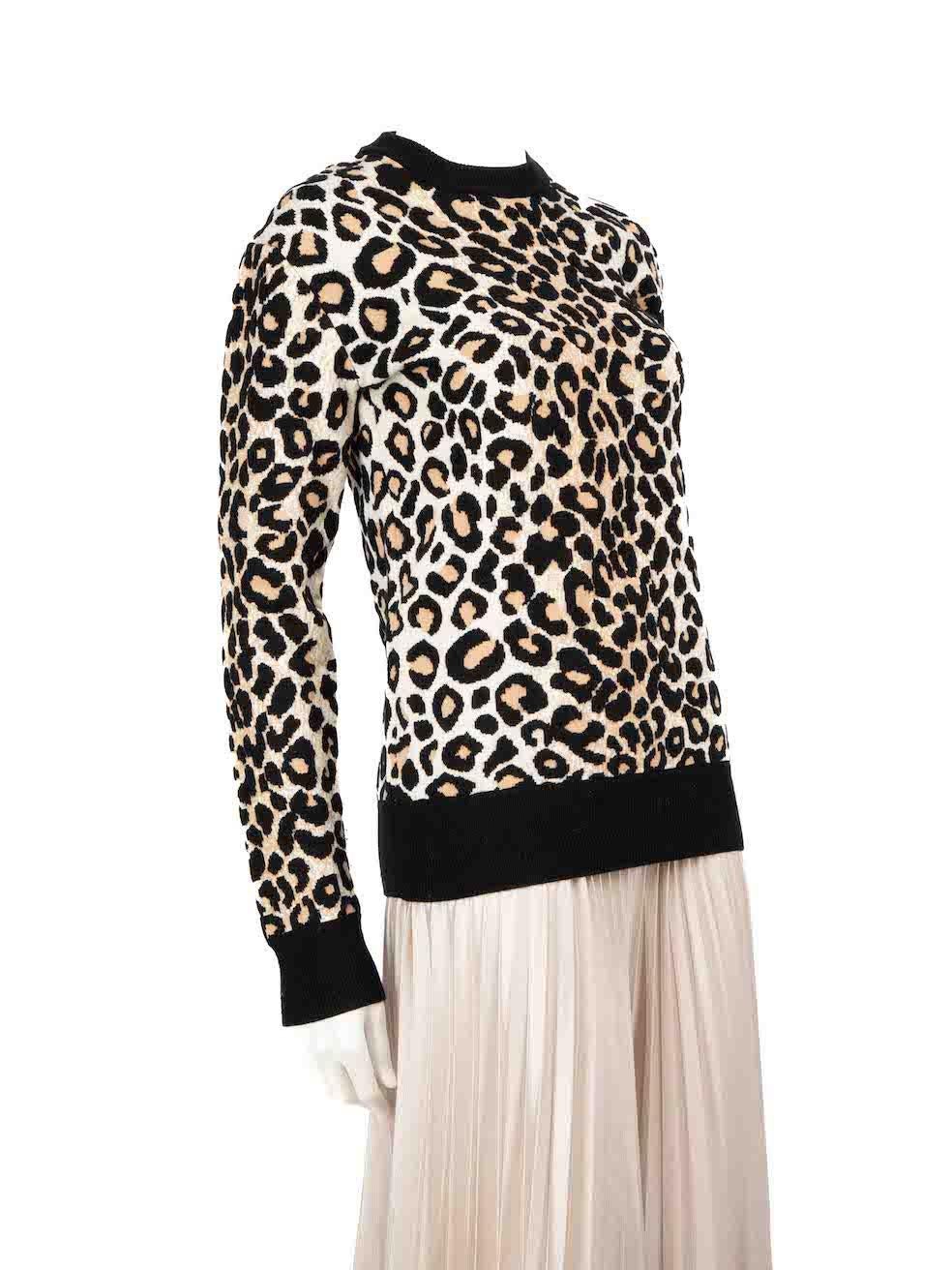 CONDITION is Very good. Hardly any visible wear to the jumper is evident on this used Céline designer resale item.
 
 
 
 Details
 
 
 Beige
 
 Wool
 
 Knit jumper
 
 Leopard print
 
 Long sleeves
 
 Round neck
 
 
 
 
 
 Made in Italy
 
 
 
