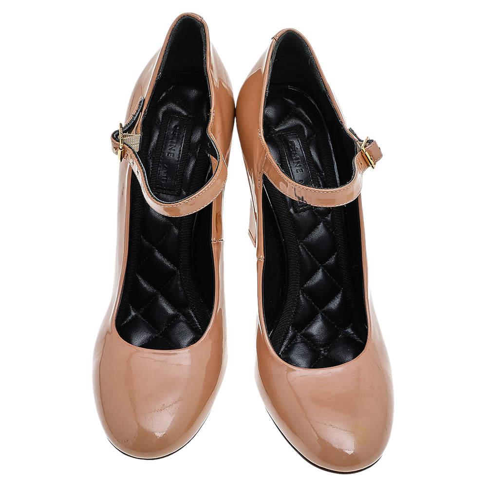 Celine Beige Patent Leather Mary Jane Pumps Size 37 In Fair Condition In Dubai, Al Qouz 2