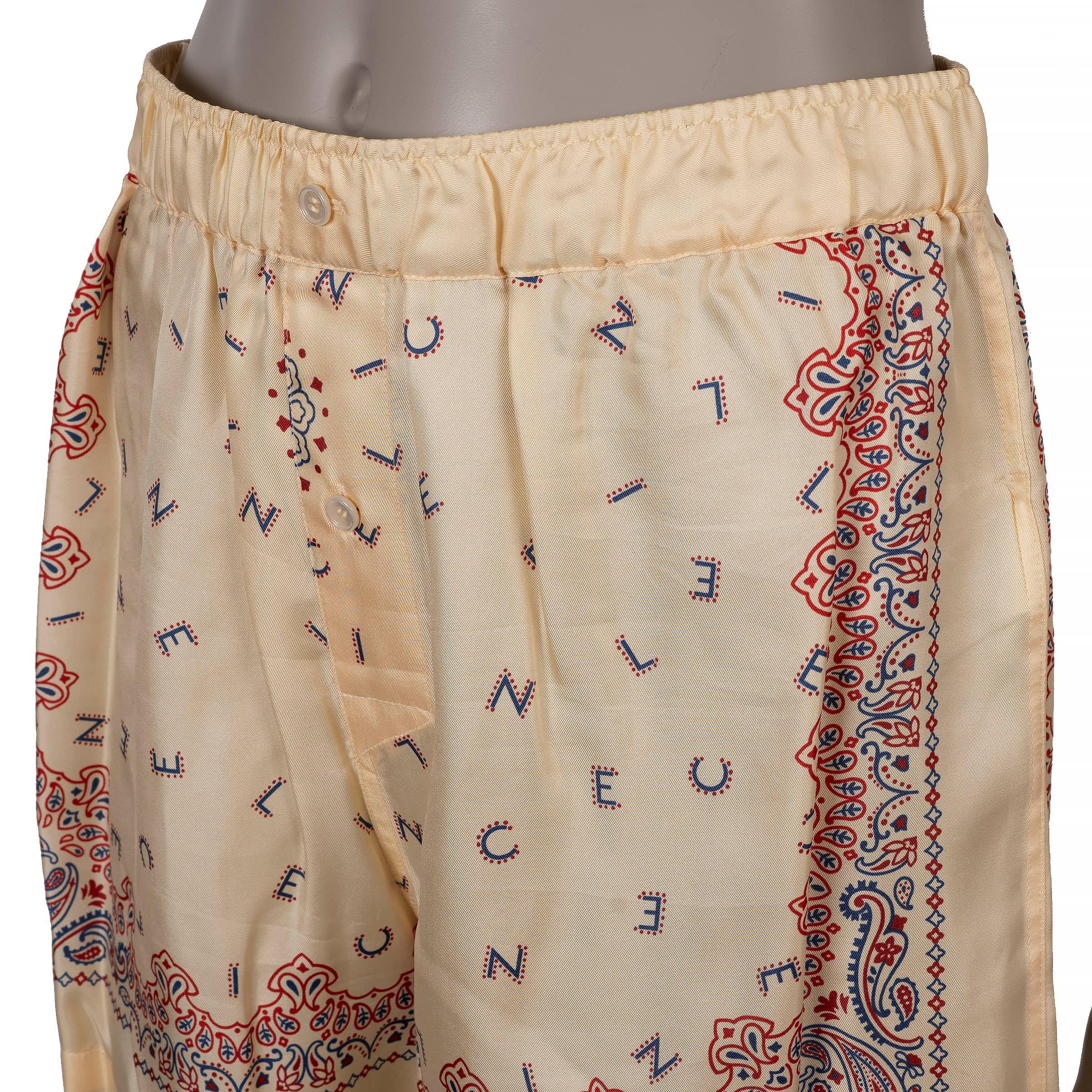 De las mujeres CELINE seda beige 2023 BANDANA PRINT BOXER Pantalones cortos 38 S en venta