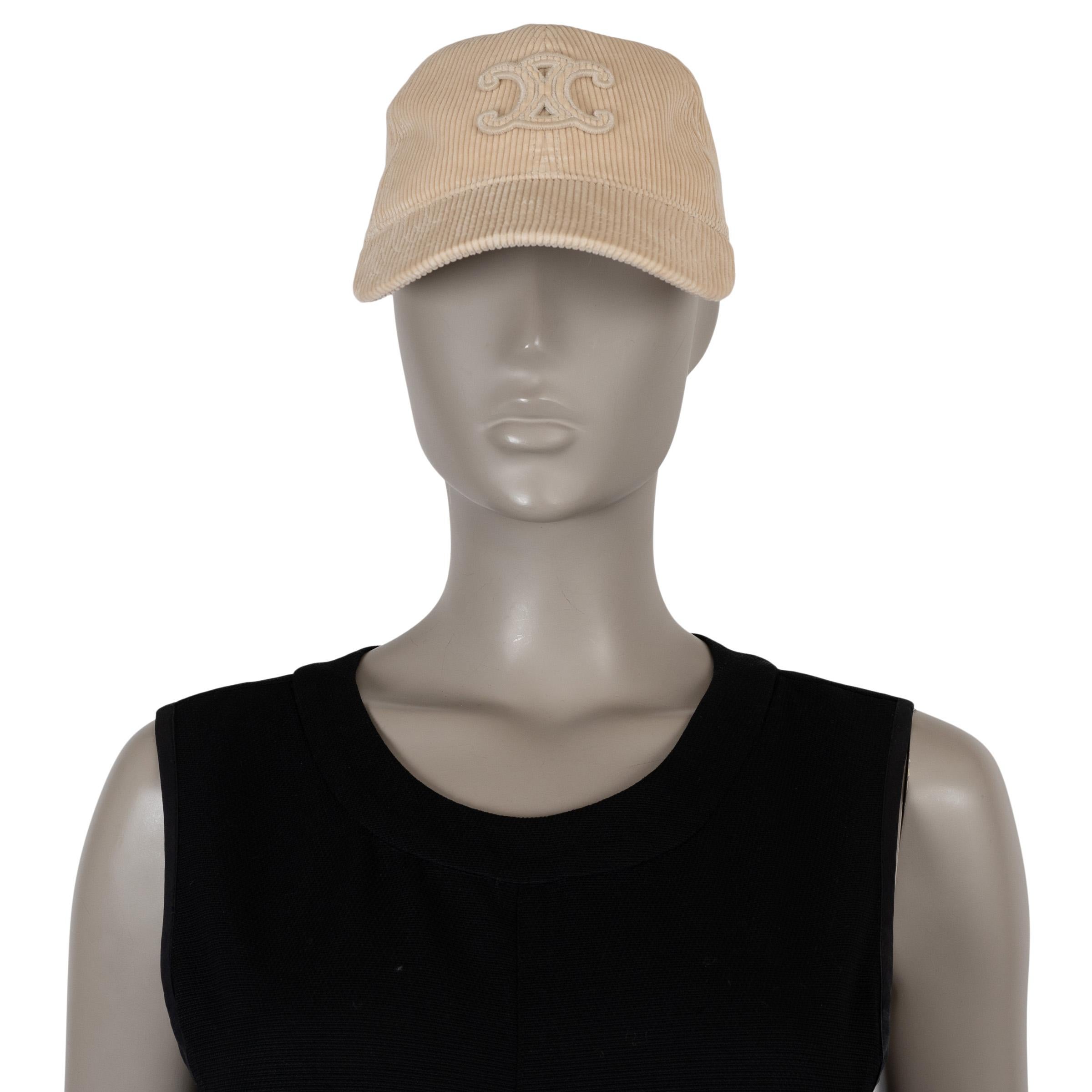 Questo cappellino da baseball Celine, autentico al 100%, è realizzato in cotone a coste beige (91%) e cashmere (9%) e presenta una toppa Triomphe in tono sul davanti. Presenta un cinturino regolabile sul retro per una vestibilità comoda.
