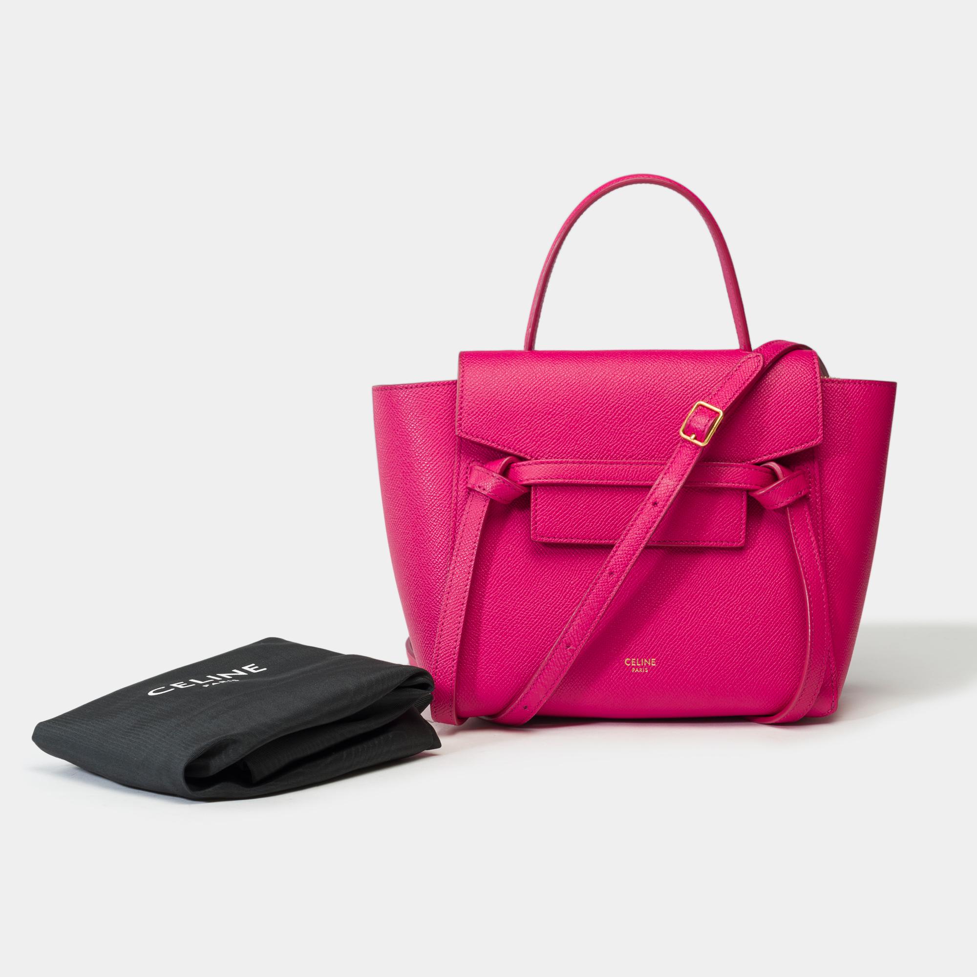 Stunning​ ​Celine​ ​Belt​ ​Nano​ ​handbag​ ​strap​ ​in​ ​pink​ ​grained​ ​calf​ ​leather,​ ​handle​ ​and​ ​removable​ ​shoulder​ ​strap​ ​adjustable​ ​in​ ​pink​ ​leather​ ​and​ ​allowing​ ​a​ ​hand​ ​or​ ​shoulder​ ​carry


Closure​ ​by​ ​flap,​
