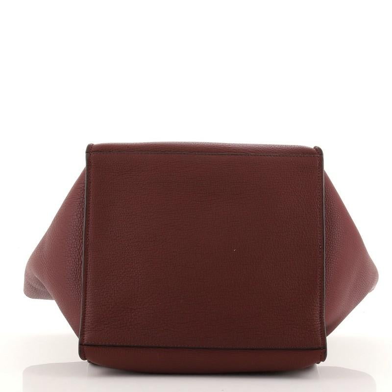 Große Tasche aus genarbtem Kalbsleder, klein im Zustand „Gut“ in NY, NY