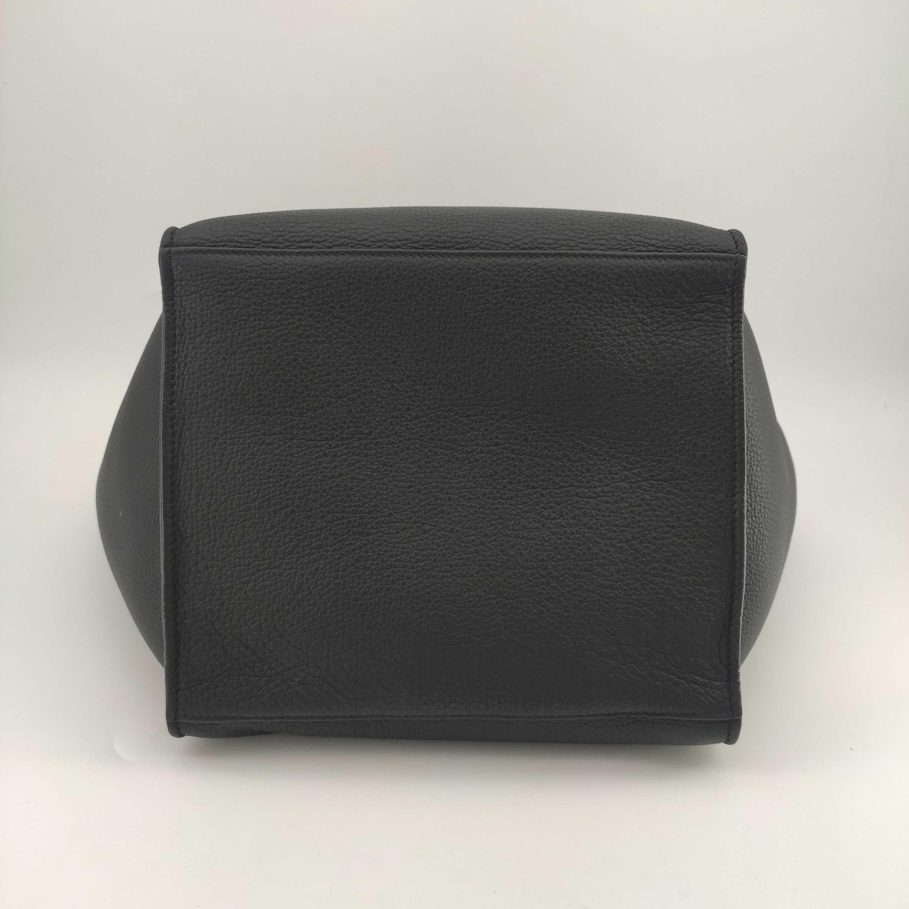 CÉLINE Big bag Shoulder bag in Black Leather In Excellent Condition In Clichy, FR