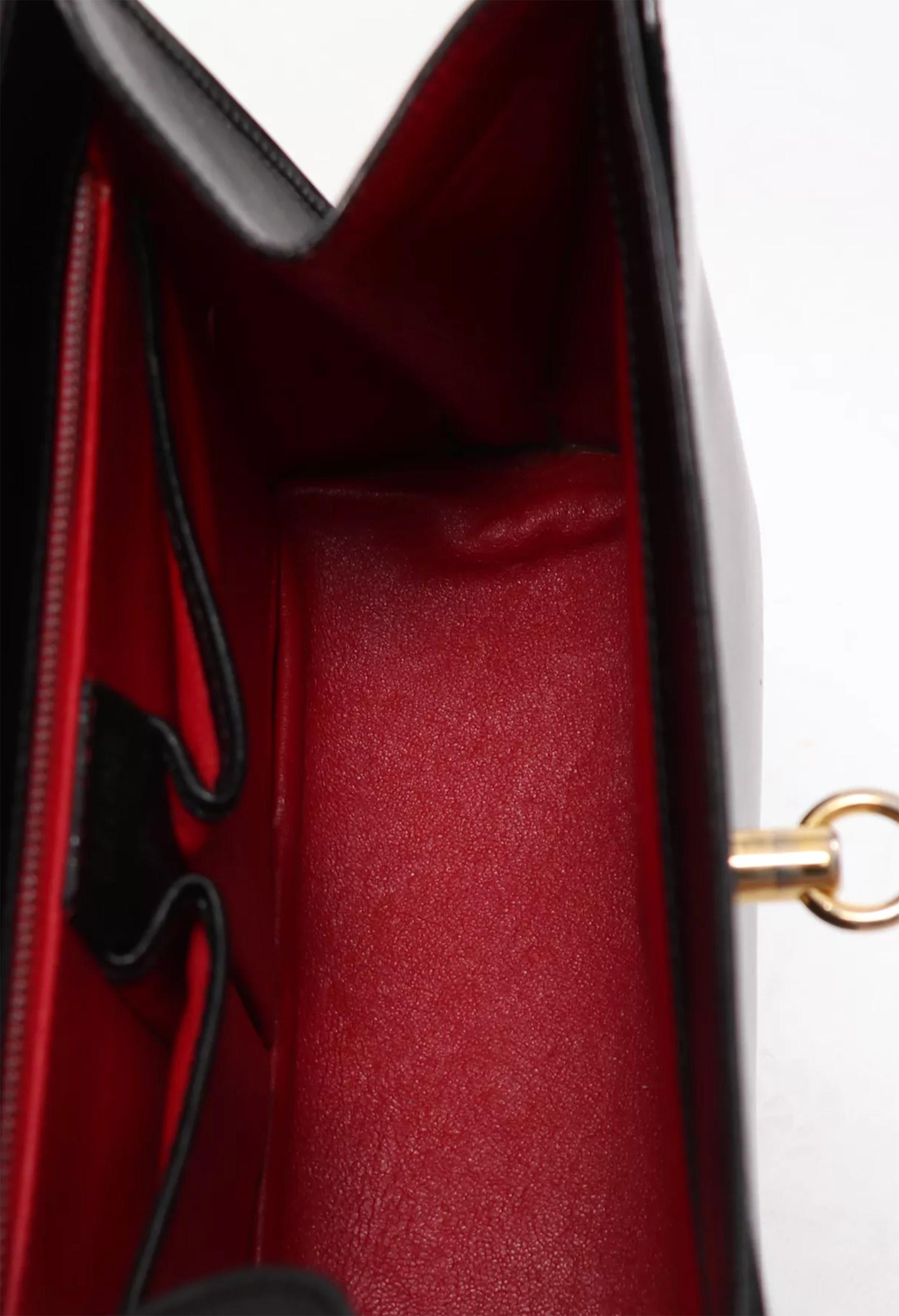 Borsa a manico superiore in pelle di vitello Celine Black Box in vendita 1