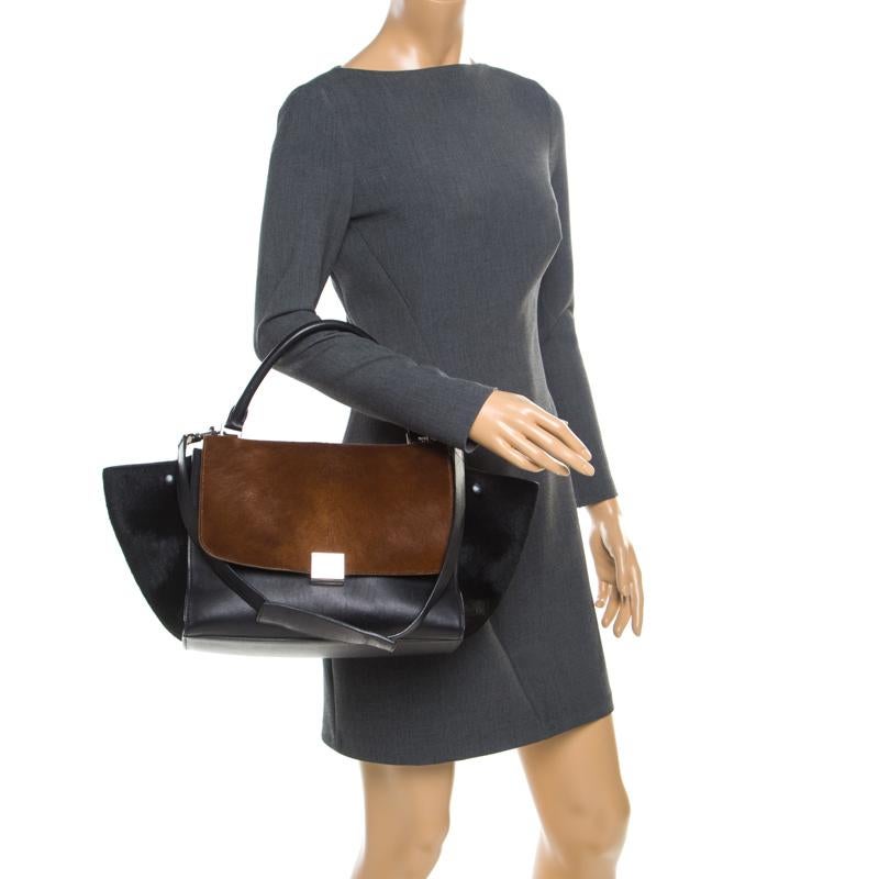 Celine Black/Brown Calf Hair and Leather Medium Trapeze Top Handle Bag In Good Condition In Dubai, Al Qouz 2