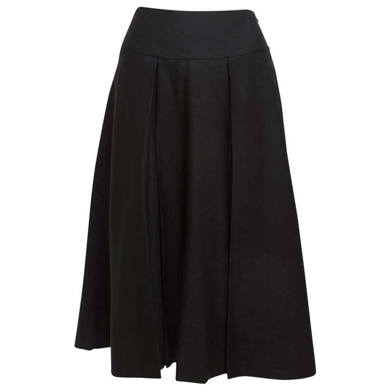 Céline Paris vintage black pleated skirt. For Sale at 1stdibs