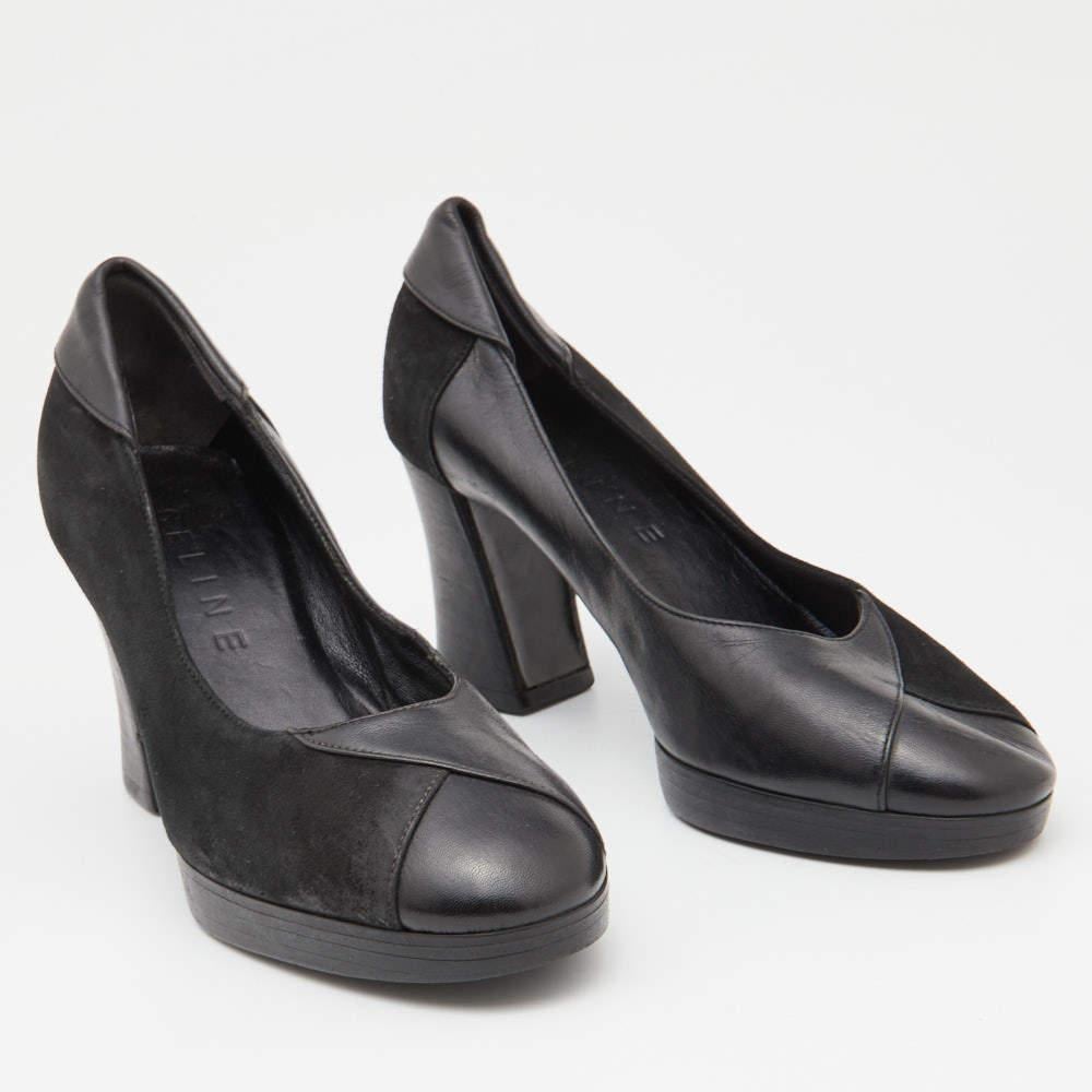 Escarpins à talon bloc en cuir et daim noir de Celine Taille 35.5 Bon état - En vente à Dubai, Al Qouz 2