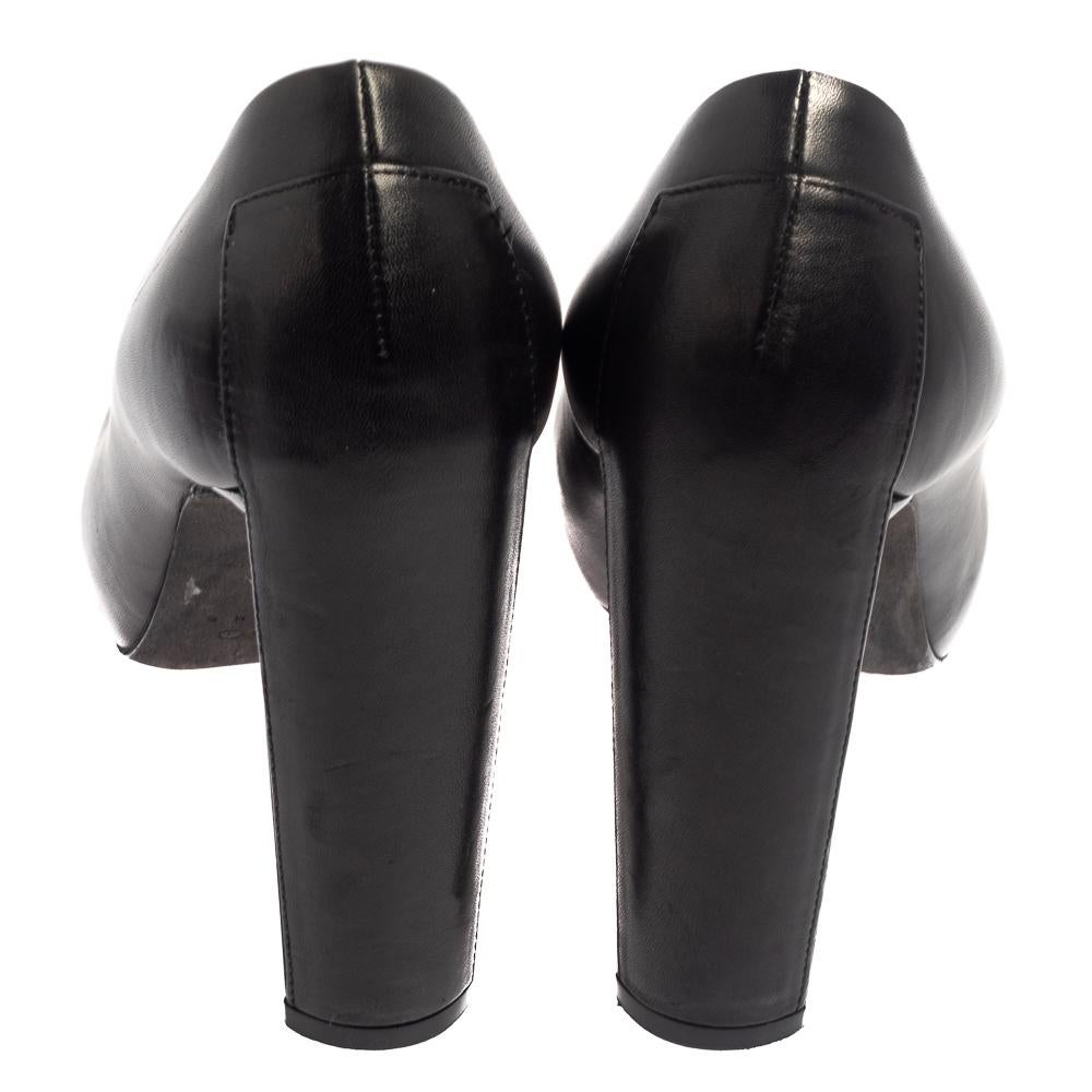 Celine Black Leather Block Heel Pumps Size 37 In Good Condition In Dubai, Al Qouz 2