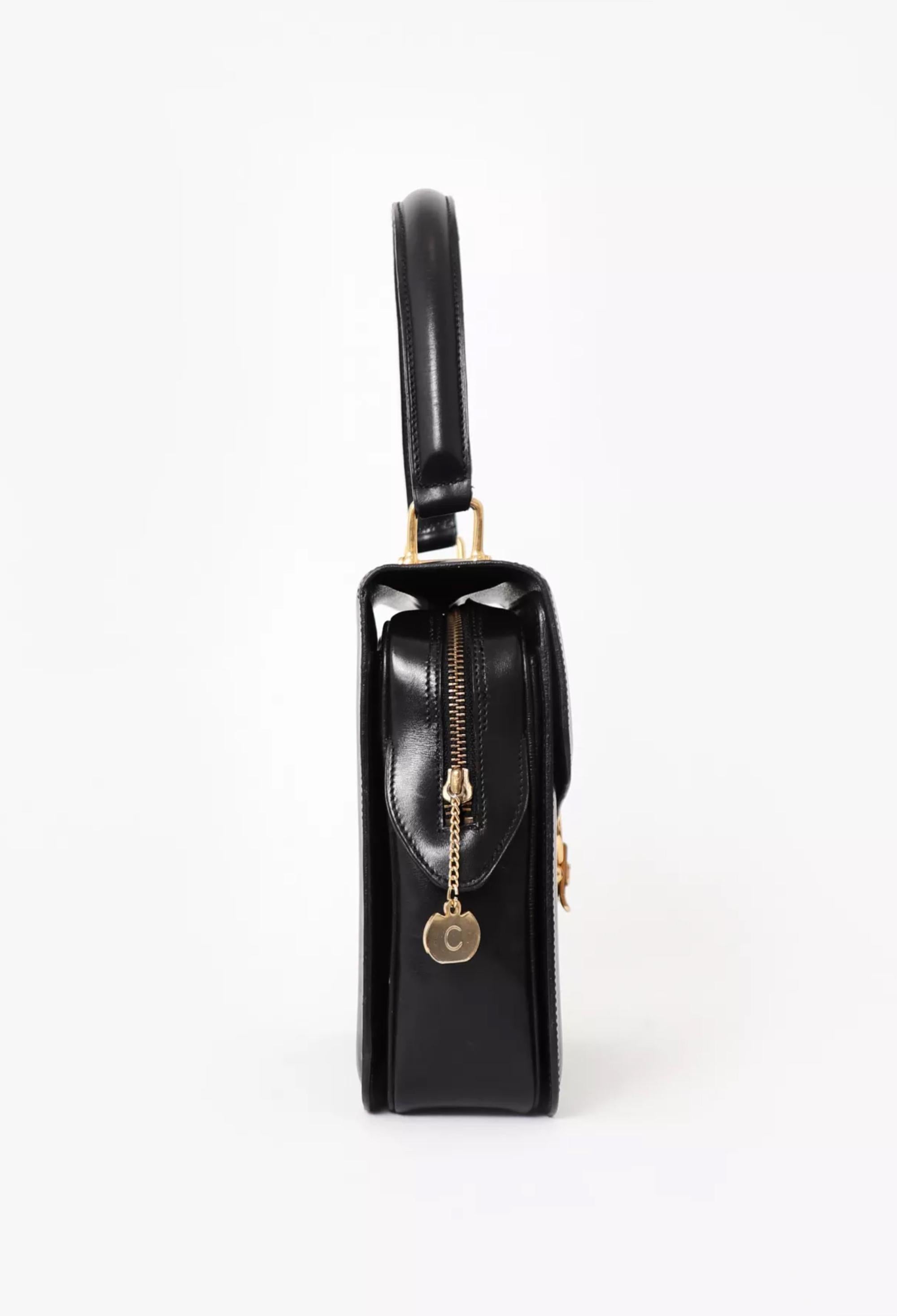 Celine Black Leather Caleche Hand Bag In Good Condition For Sale In Paris, FR