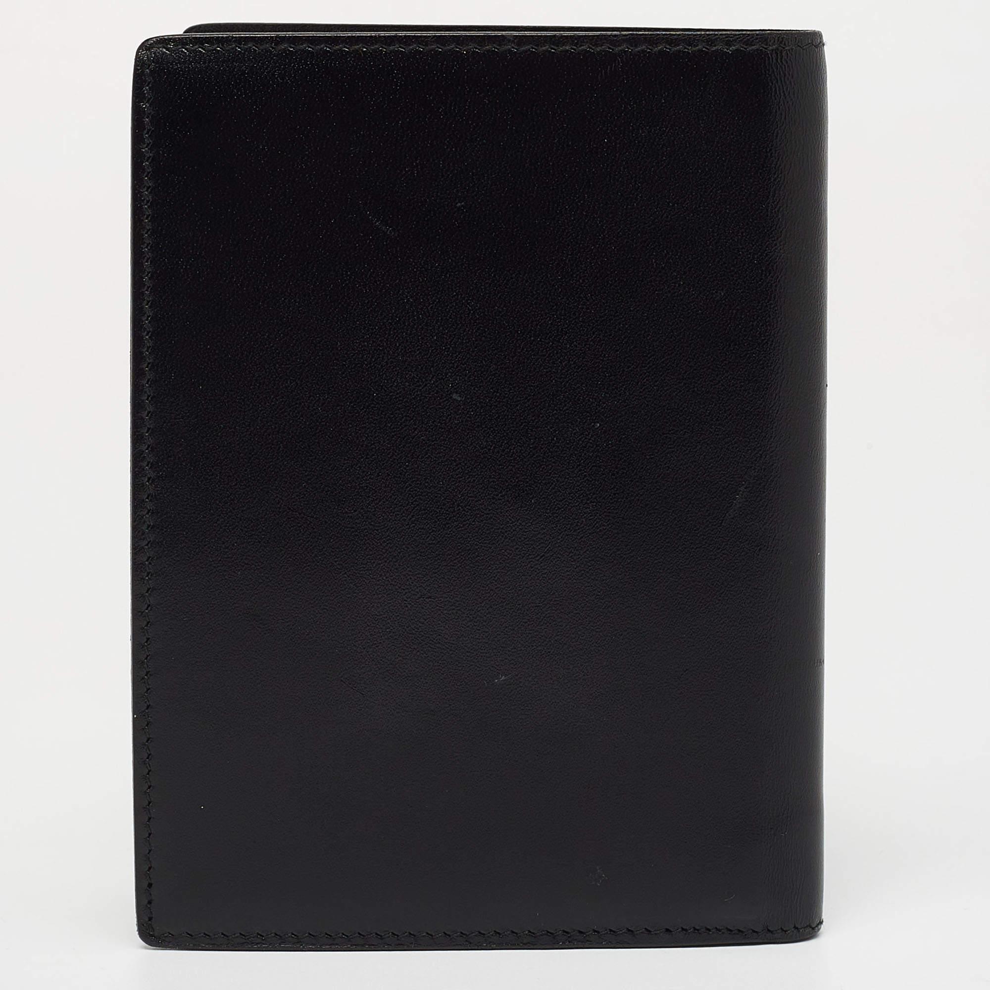 This designer wallet is an immaculate balance of sophistication and rational utility. It has been designed using prime quality materials and elevated by a sleek finish. The creation is equipped with ample space for your monetary essentials.

