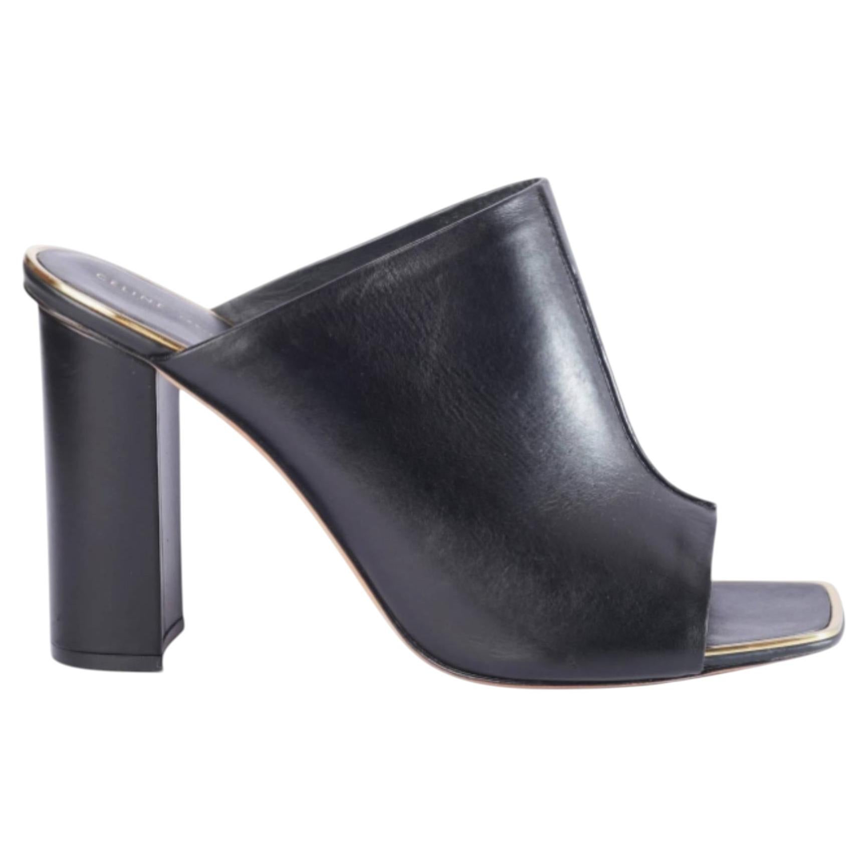 Sandali piatti in pelle nera Celine con dettagli dorati - Anni '10