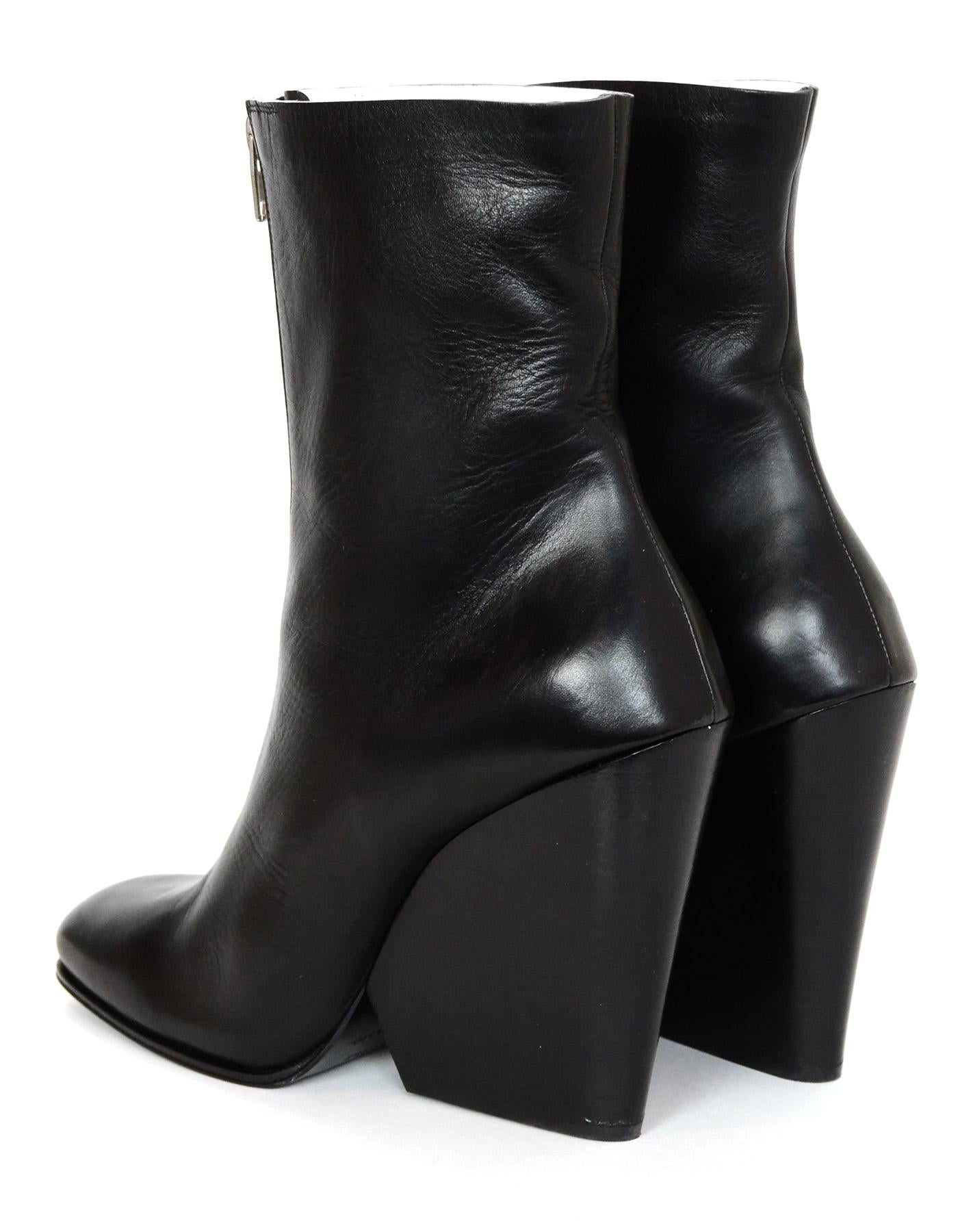 Celine Black Leather Front Zipper Wedge Boots Sz 40.5 In Excellent Condition In New York, NY