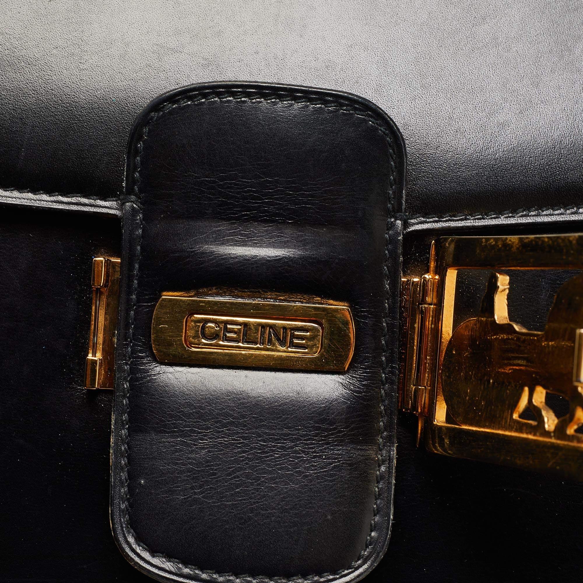 Celine Black Leather Horse Carriage Logo Shoulder Bag In Good Condition In Dubai, Al Qouz 2