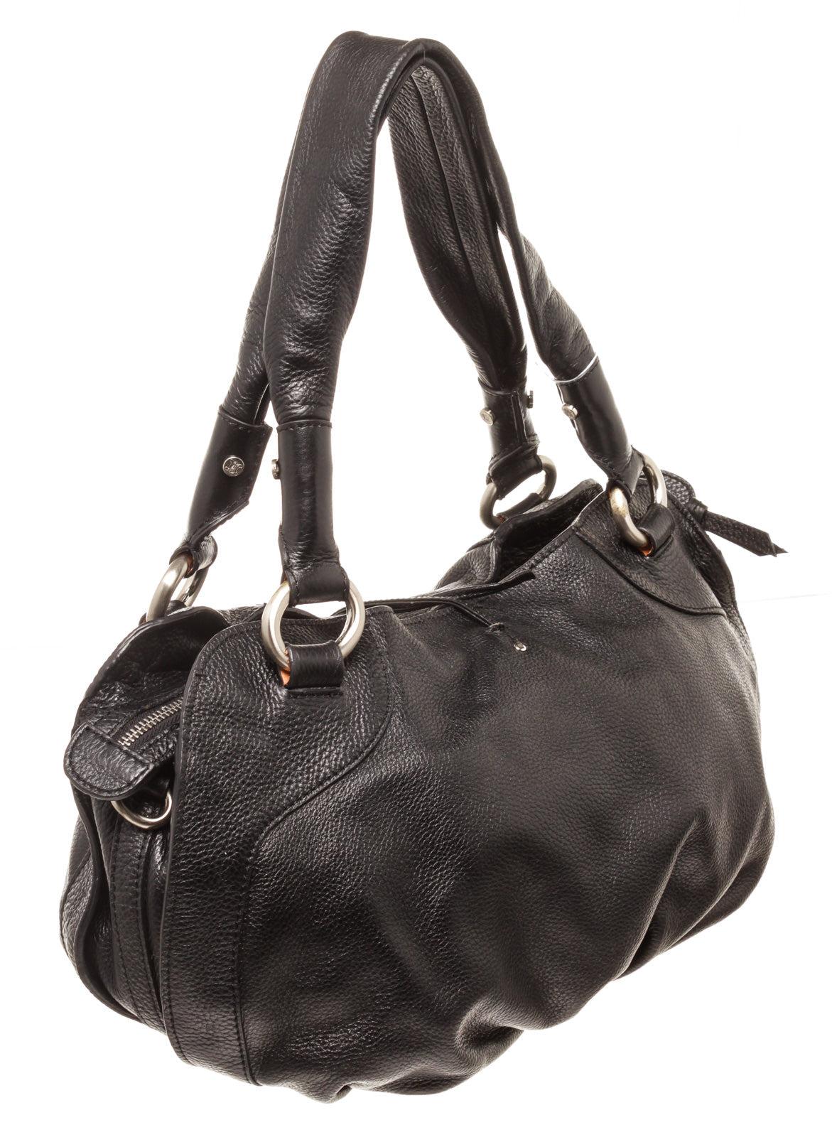 Schwarze Hye Kyo Umhängetasche aus Leder von Celine mit Ledermaterial im Zustand „Gut“ im Angebot in Irvine, CA