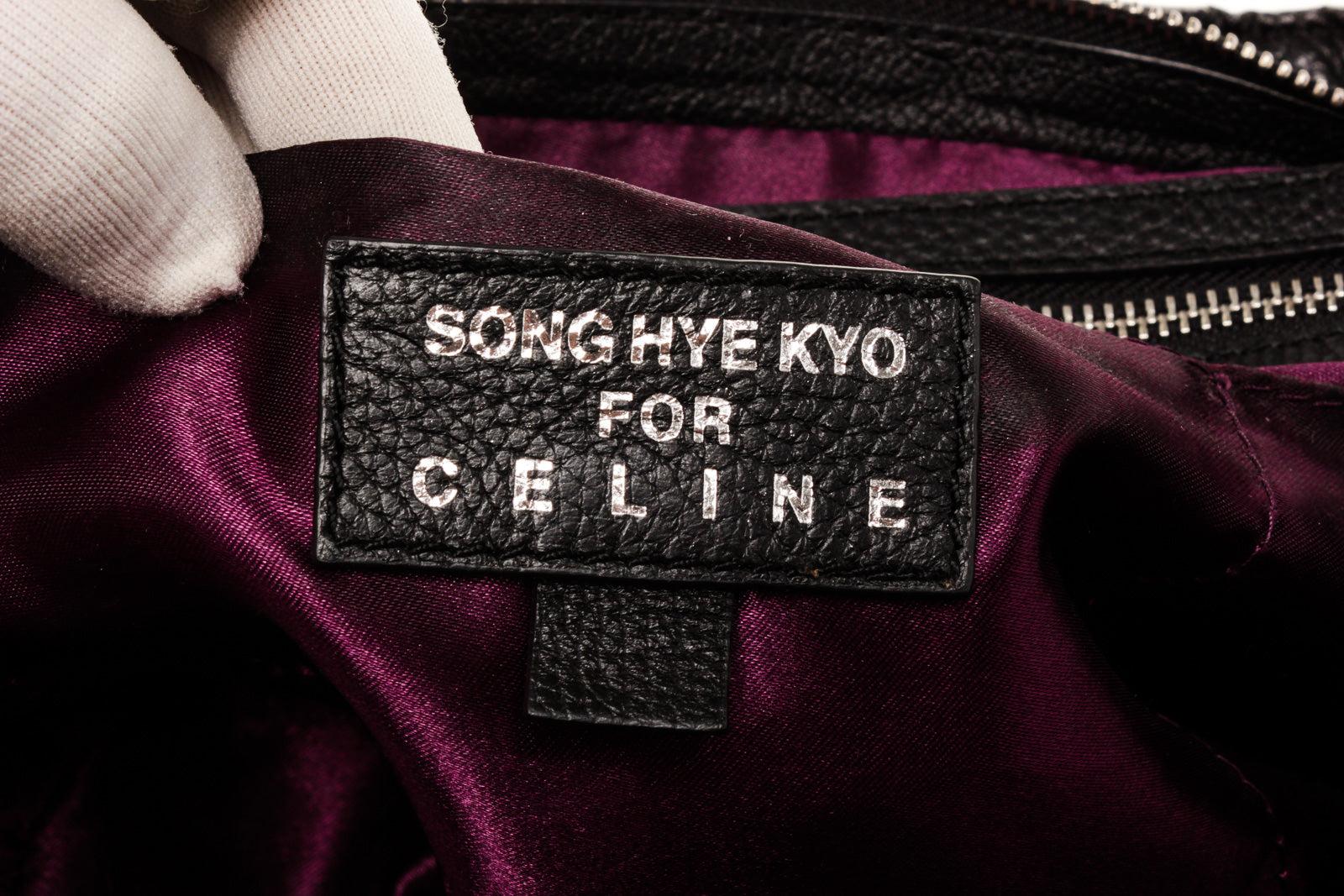 Schwarze Hye Kyo Umhängetasche aus Leder von Celine mit Ledermaterial im Angebot 3