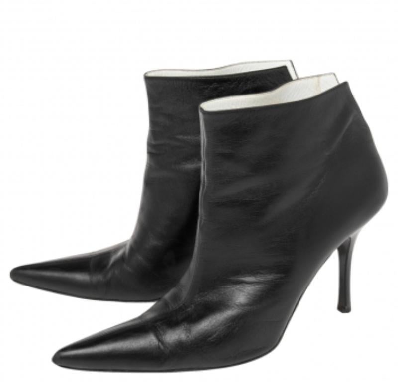 Celine - Bottines à bout pointu en cuir noir - Taille 37,5 État moyen à Dubai, Al Qouz 2