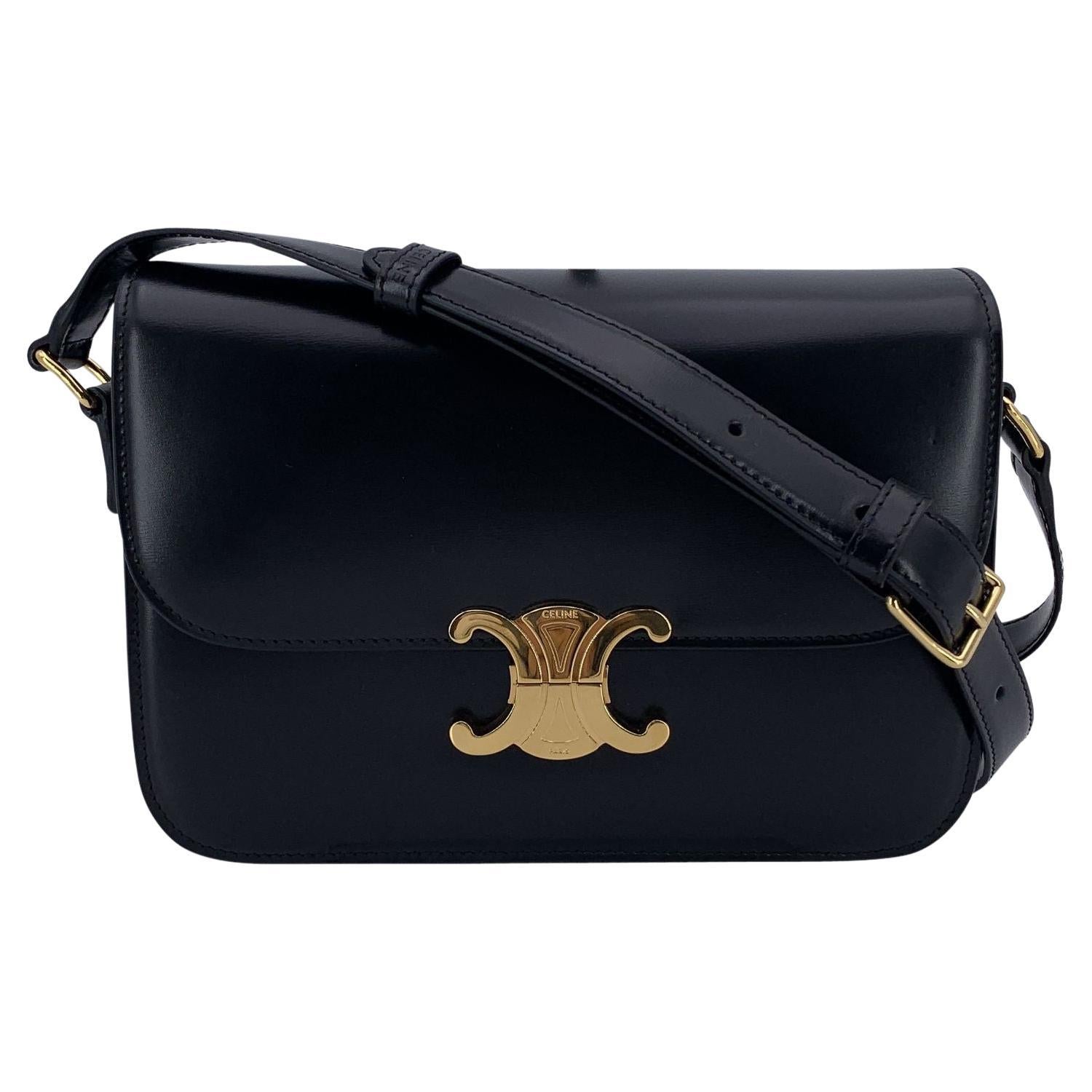 Celine Borsa a tracolla media Triomphe Classique in pelle nera