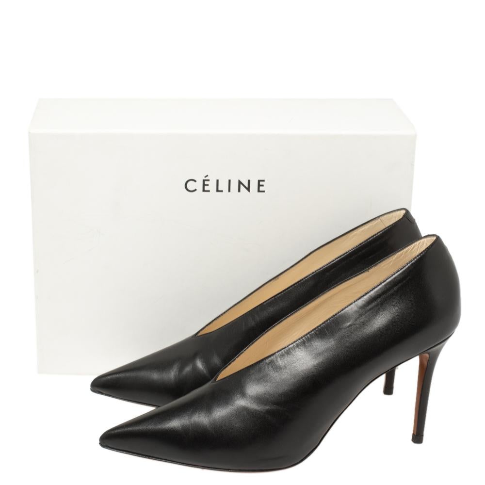 v-neck pumps