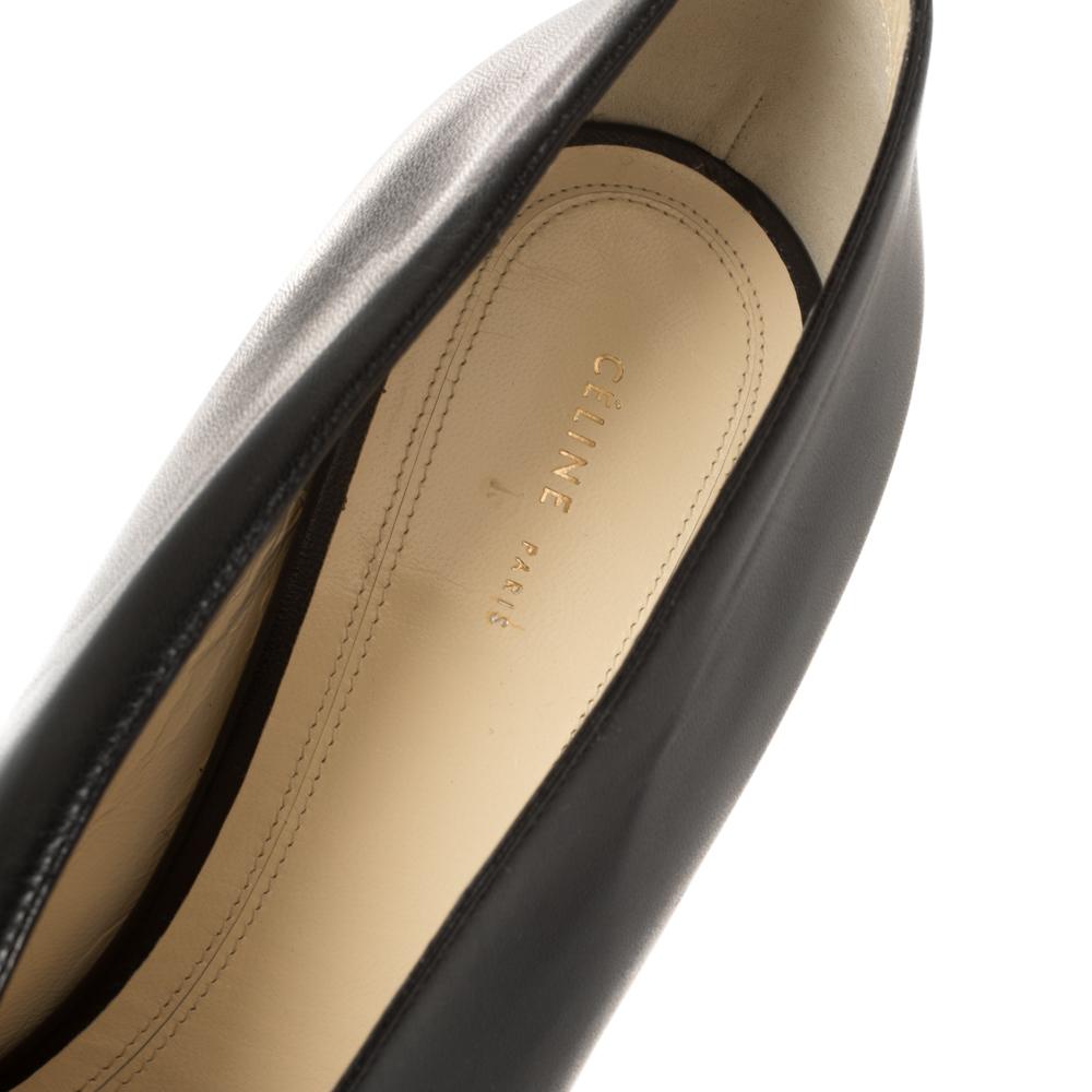 Women's Celine Black Leather V Neck Pointed Toe Pumps Size 39