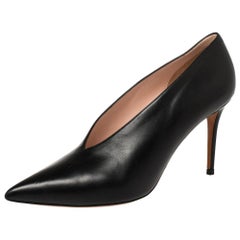 Celine Black Leather V Neck Pointed Toe Pumps Size 39