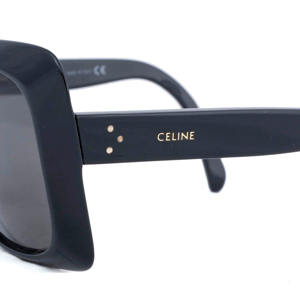 CELINE black OVERSIZED SQUARE Sunglasses CL400961 In Excellent Condition For Sale In Zürich, CH