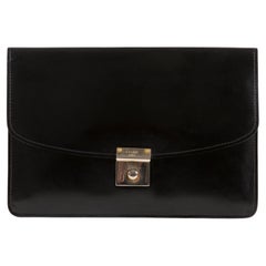 Celine Clutch aus schwarzem Lackleder