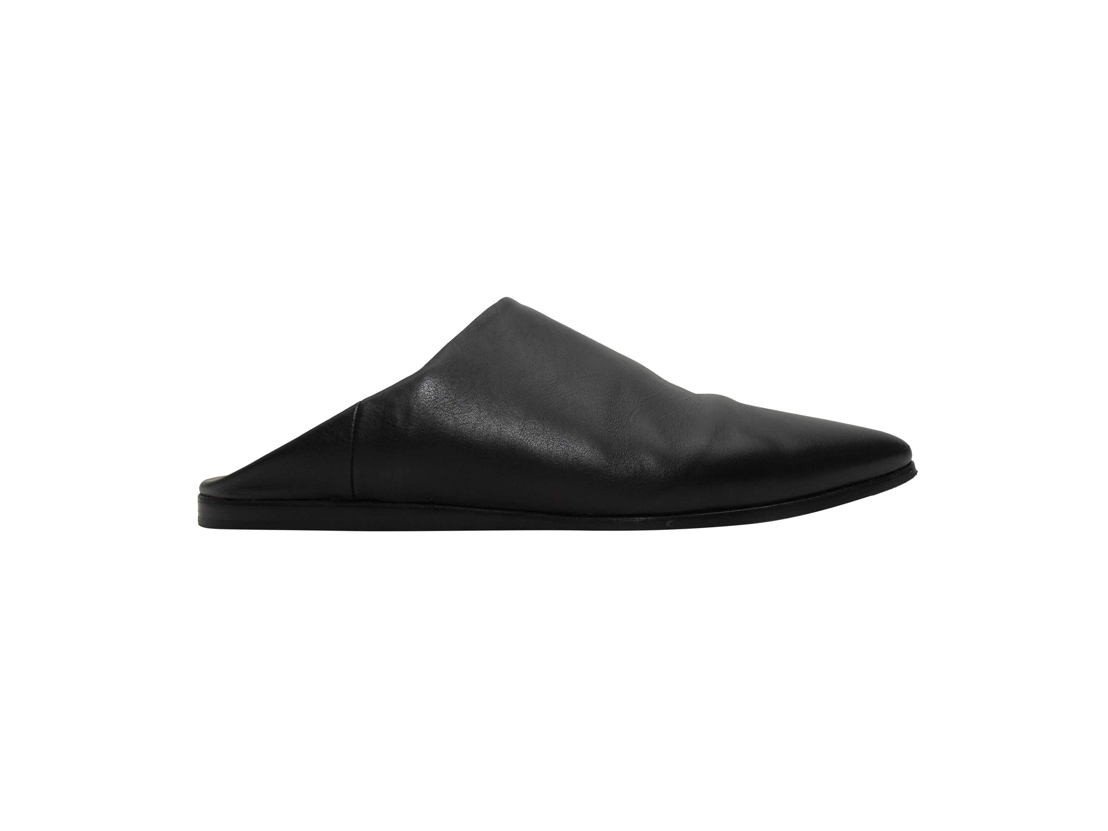 Schwarze Celine Pantoletten aus Leder mit spitzer Zehe 2