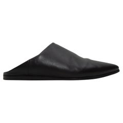 Schwarze Celine Pantoletten aus Leder mit spitzer Zehe