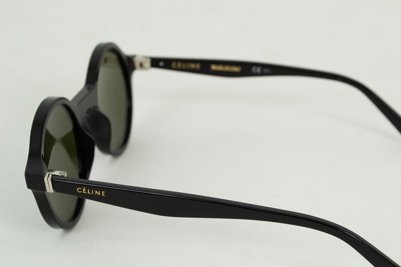 Lunettes de soleil Céline en acétate rond noir Style CL41434 - 2010, 48-22-150 en vente 2