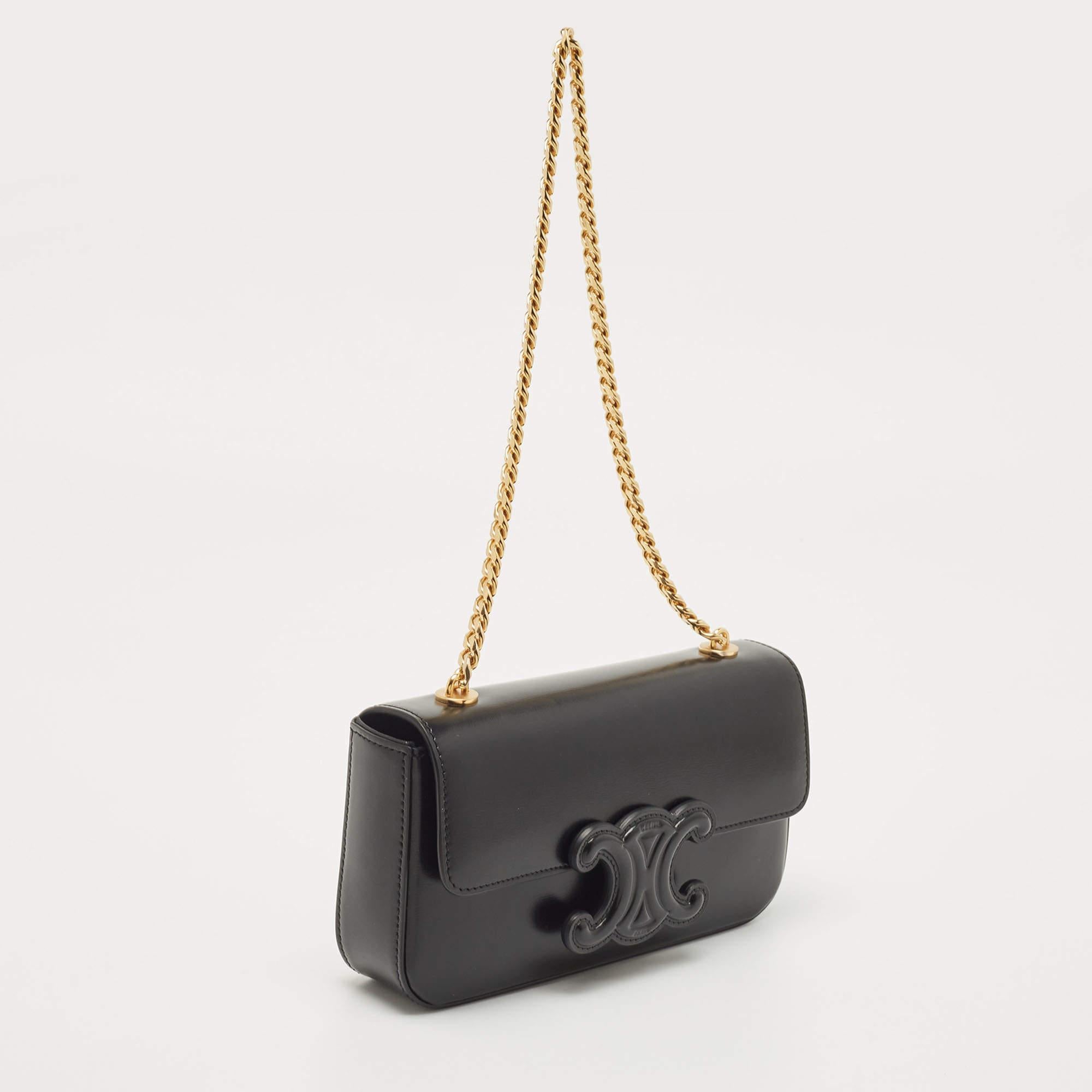 Celine Black Shiny Leather Triomphe Shoulder Bag In Good Condition In Dubai, Al Qouz 2
